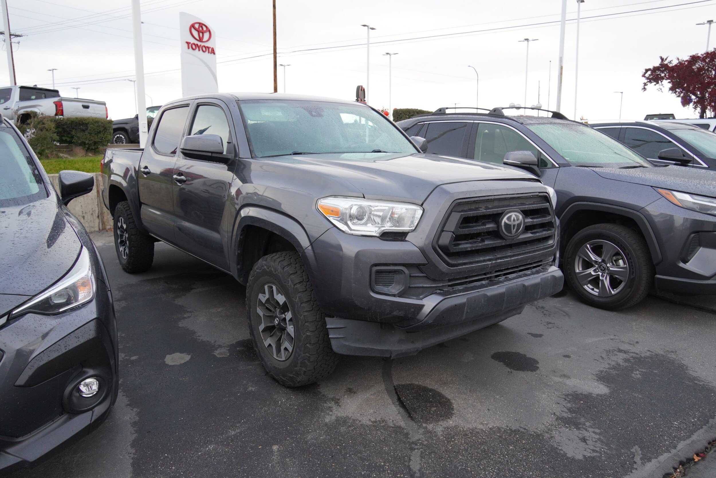 2020 Toyota Tacoma SR photo 2