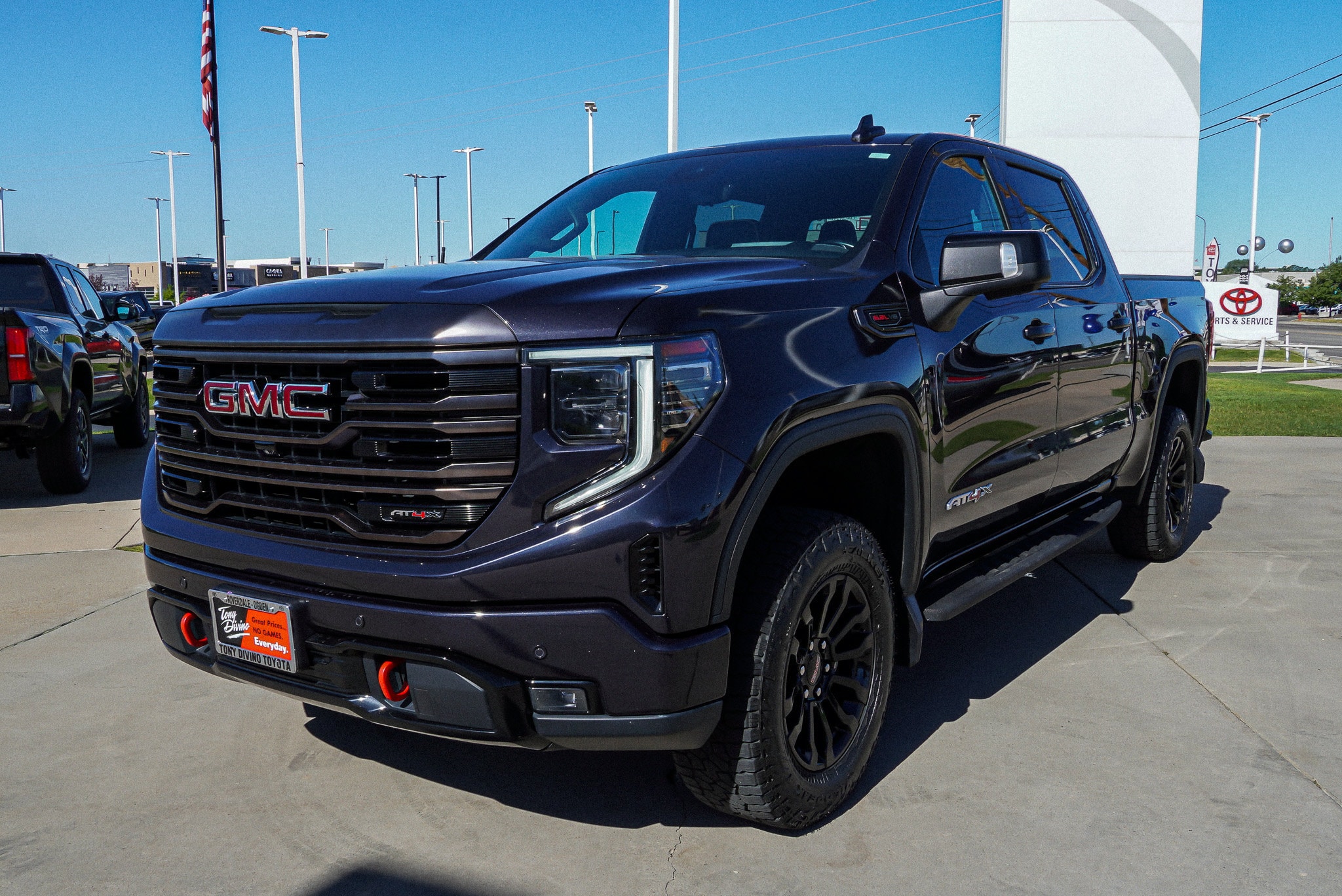 2022 GMC Sierra 1500 AT4X - Photo 4