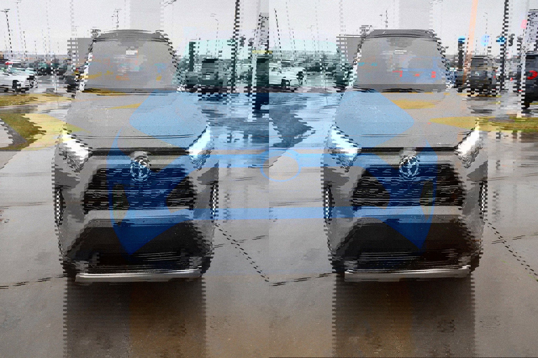 2025 Toyota RAV4 Hybrid XSE photo 3