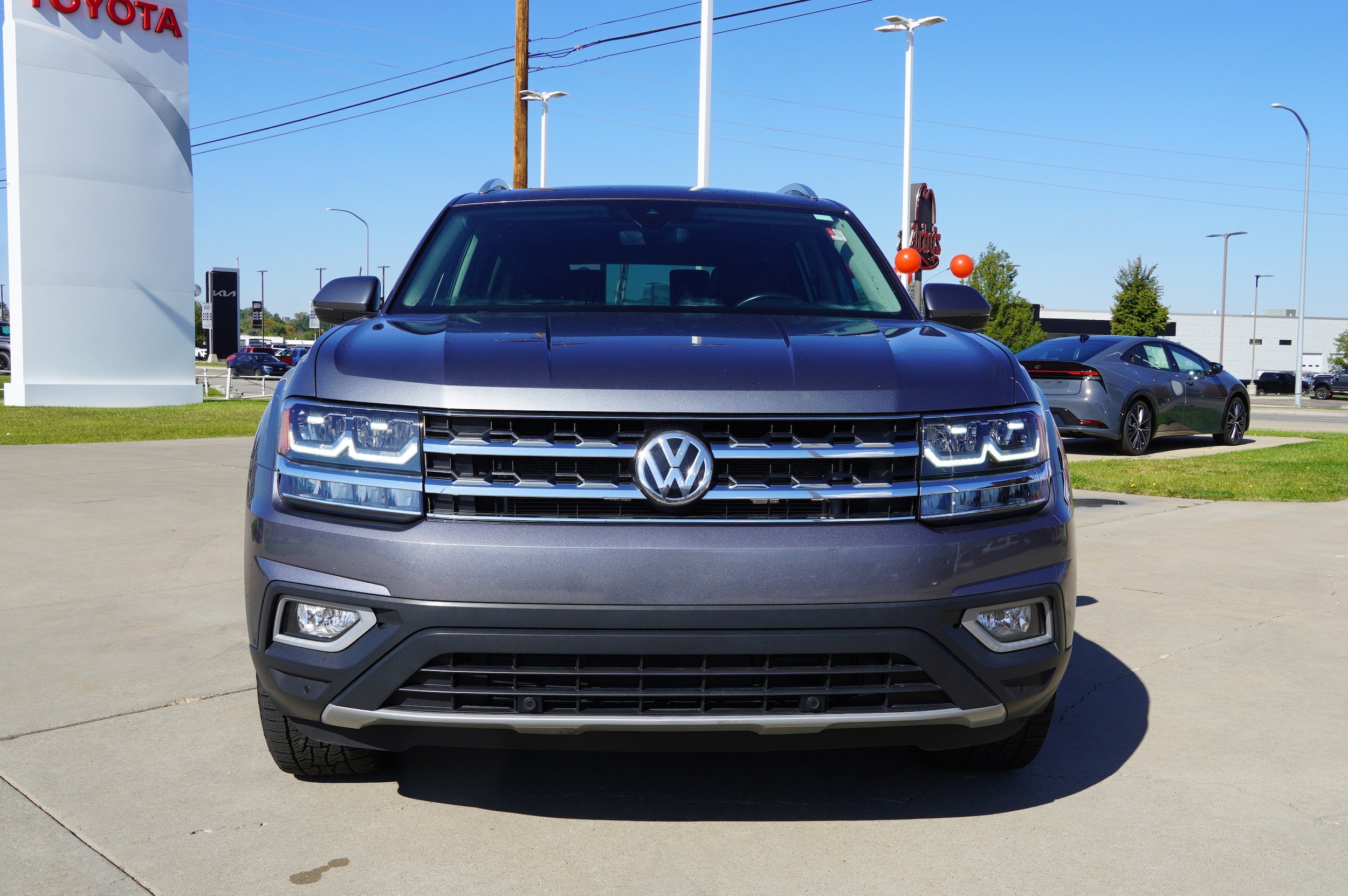 2019 Volkswagen Atlas V6 SEL photo 2