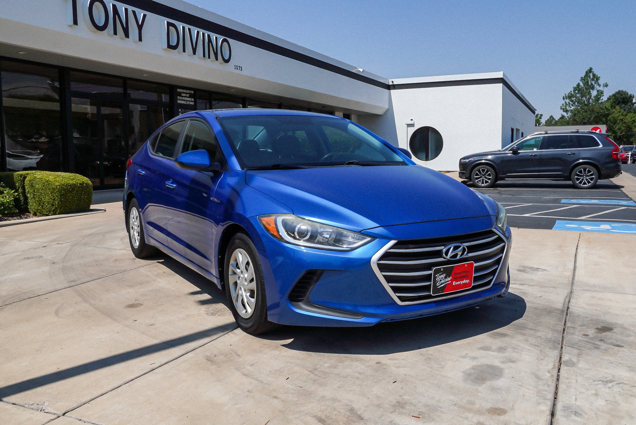 Used 2017 Hyundai Elantra SE with VIN 5NPD74LFXHH190425 for sale in Riverdale, UT