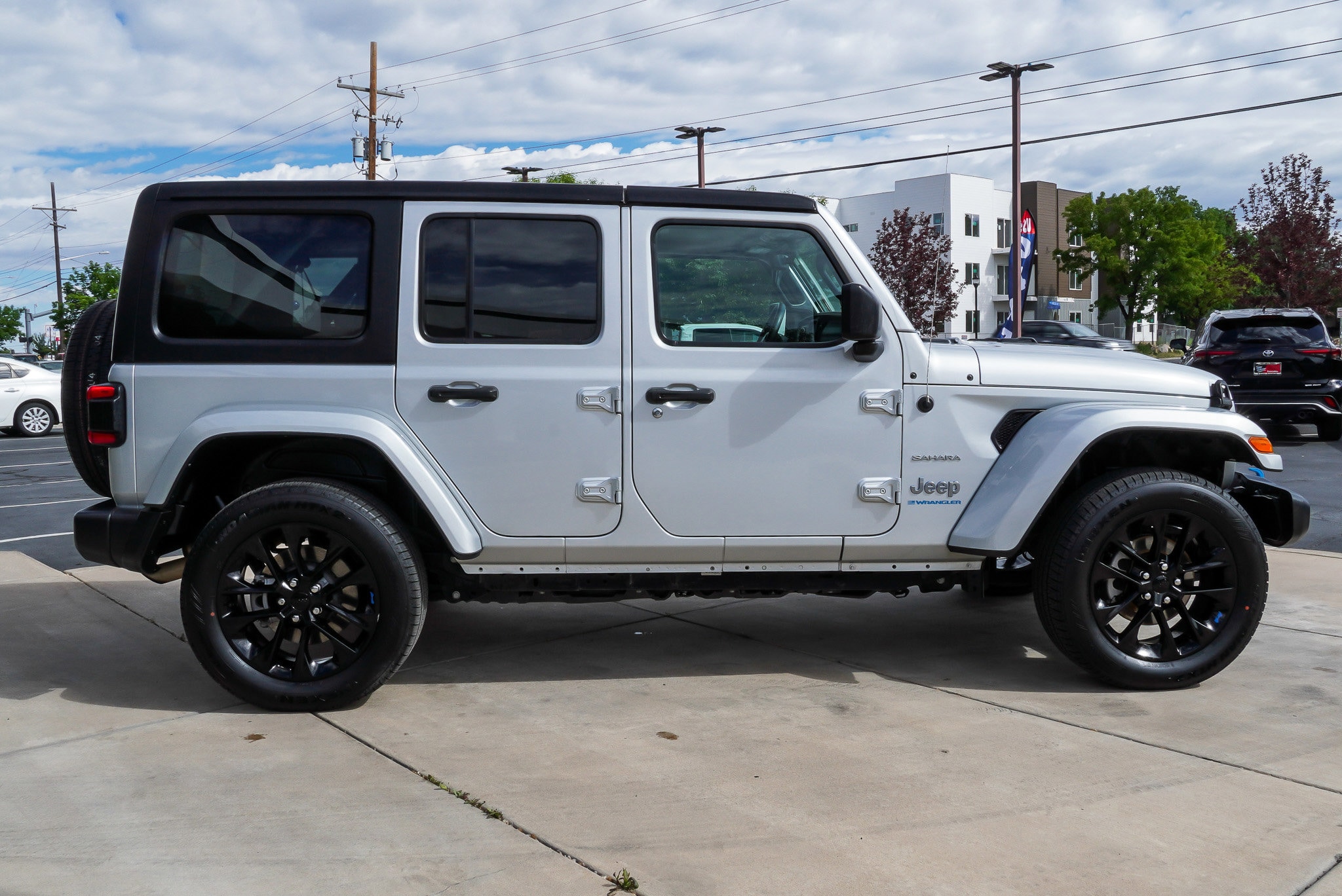 2023 Jeep Wrangler 4xe Sahara 4XE - Photo 9