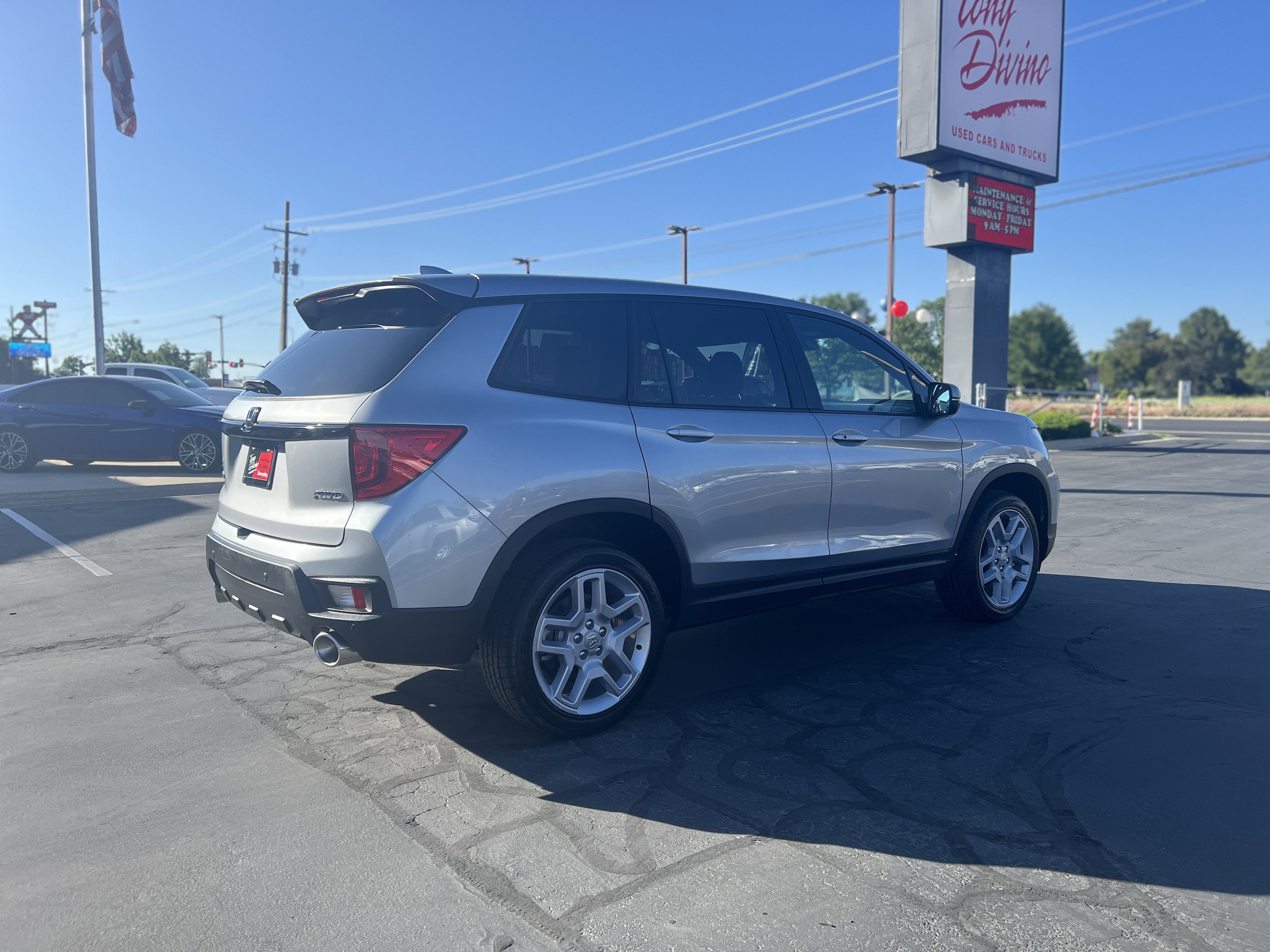 Used 2024 Honda Passport EX-L with VIN 5FNYF8H59RB010637 for sale in Riverdale, UT