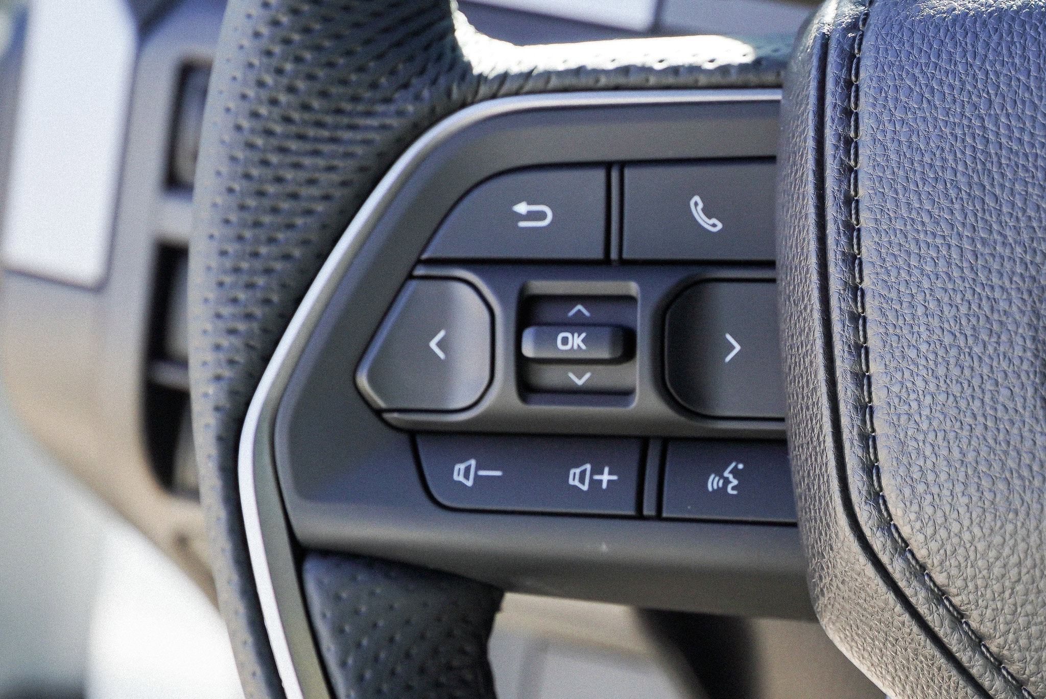 2026 Toyota Tacoma SR5 - Photo 32