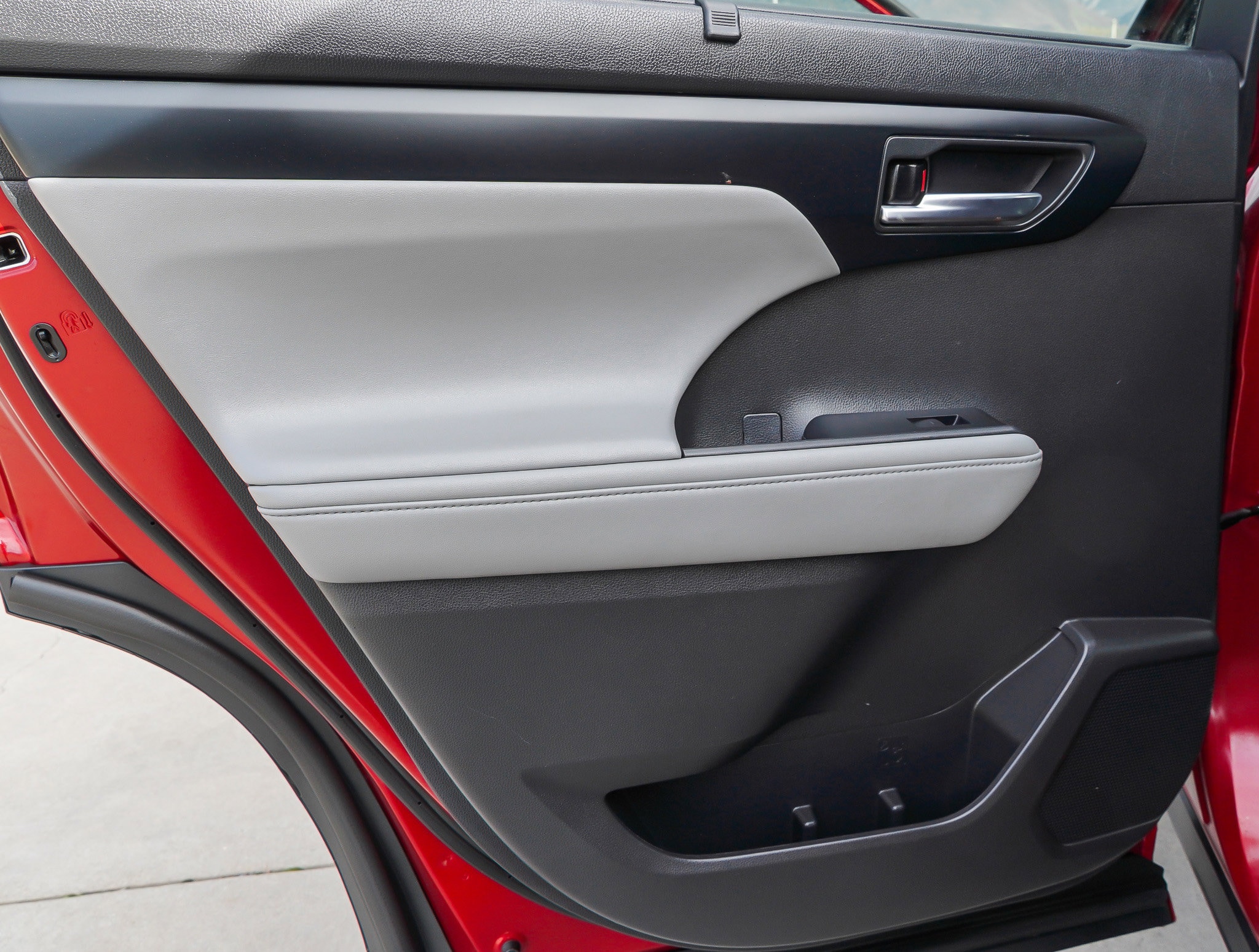 2022 Toyota Highlander XLE - Photo 23