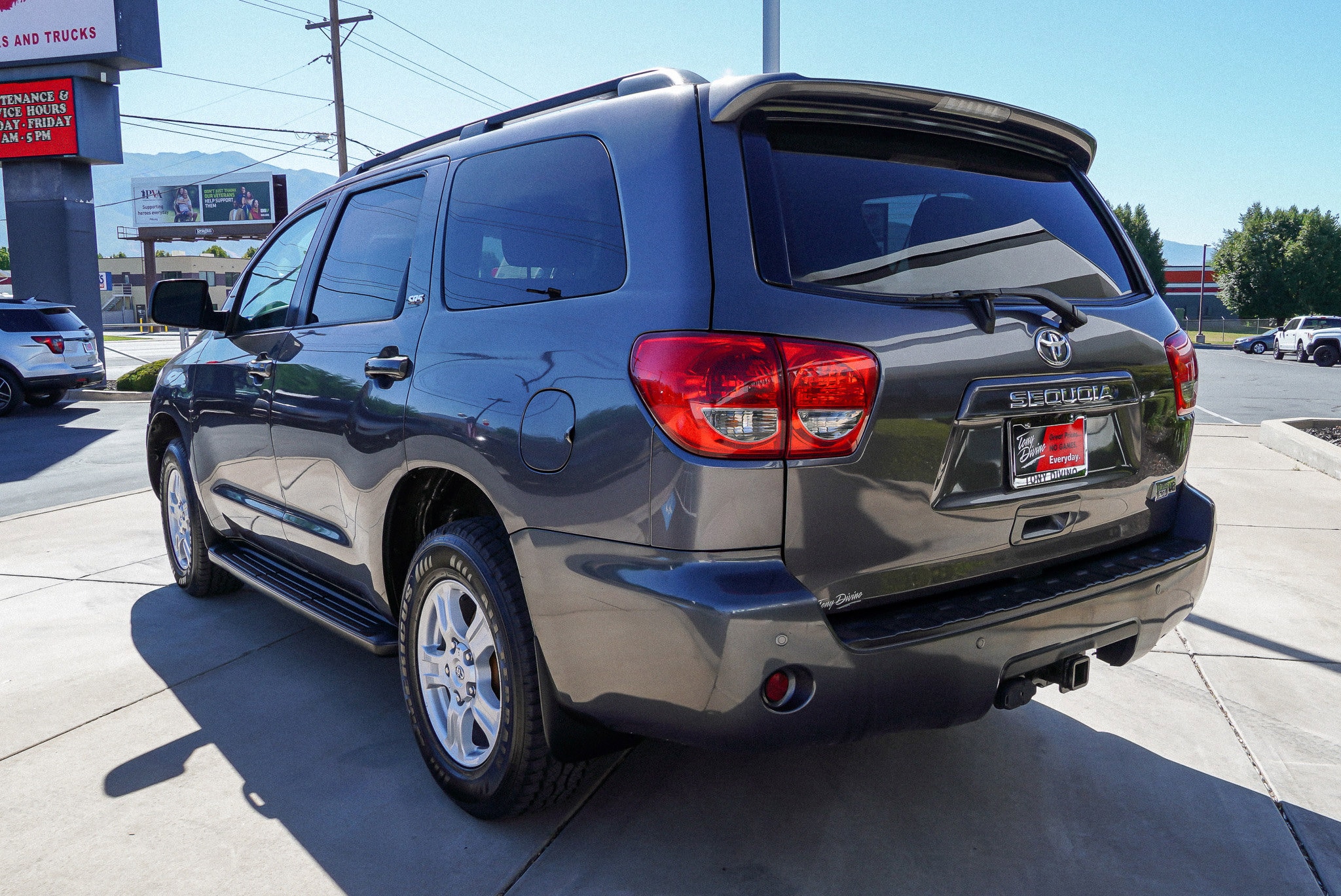 2016 Toyota Sequoia SR5 - Photo 6