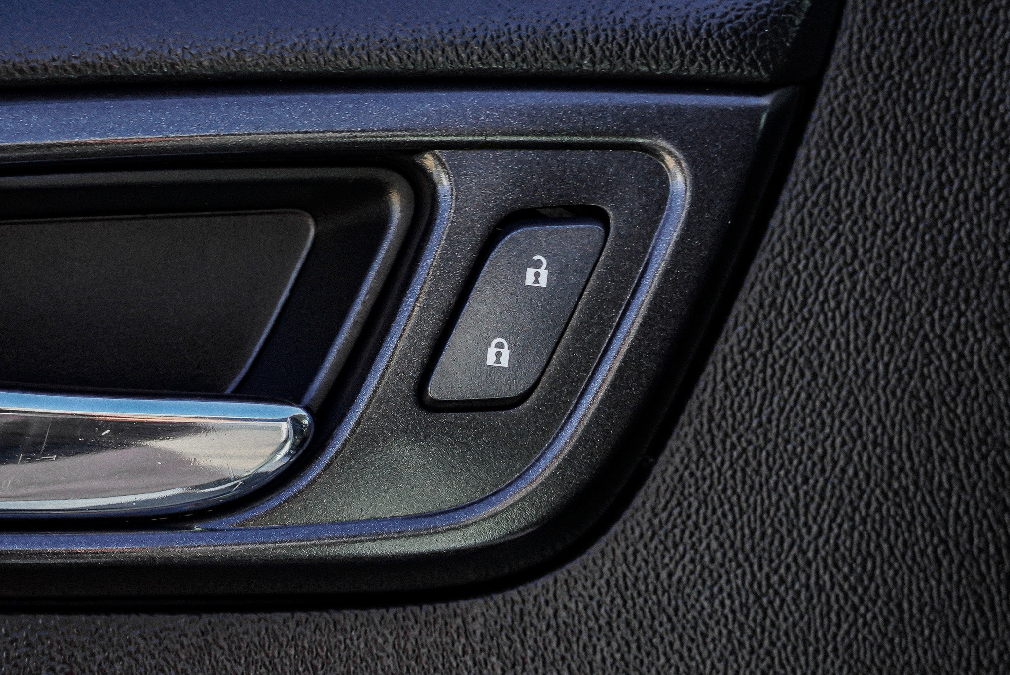 2016 Chevrolet Suburban LT - Photo 21