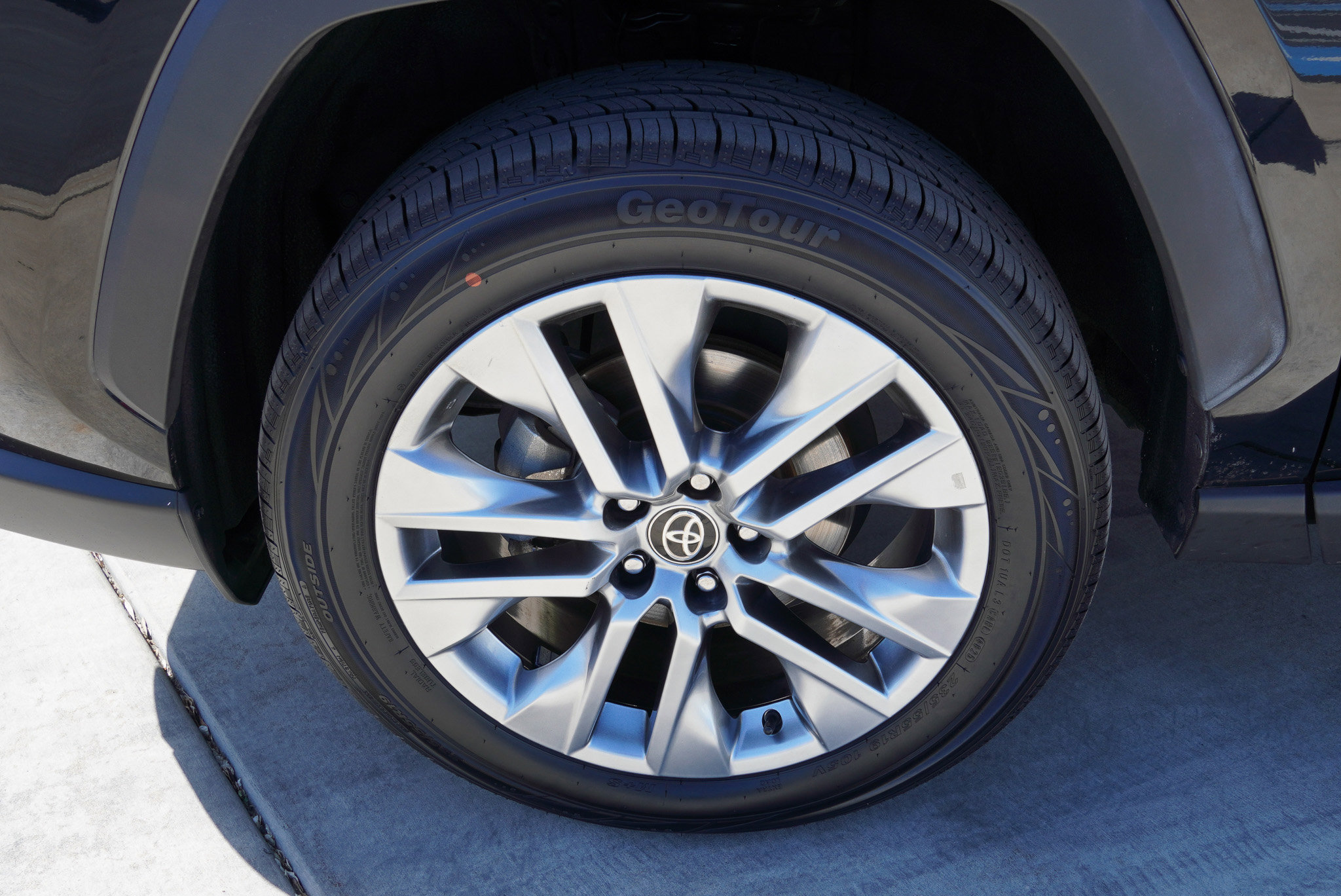 2024 Toyota RAV4 XLE Premium - Photo 12