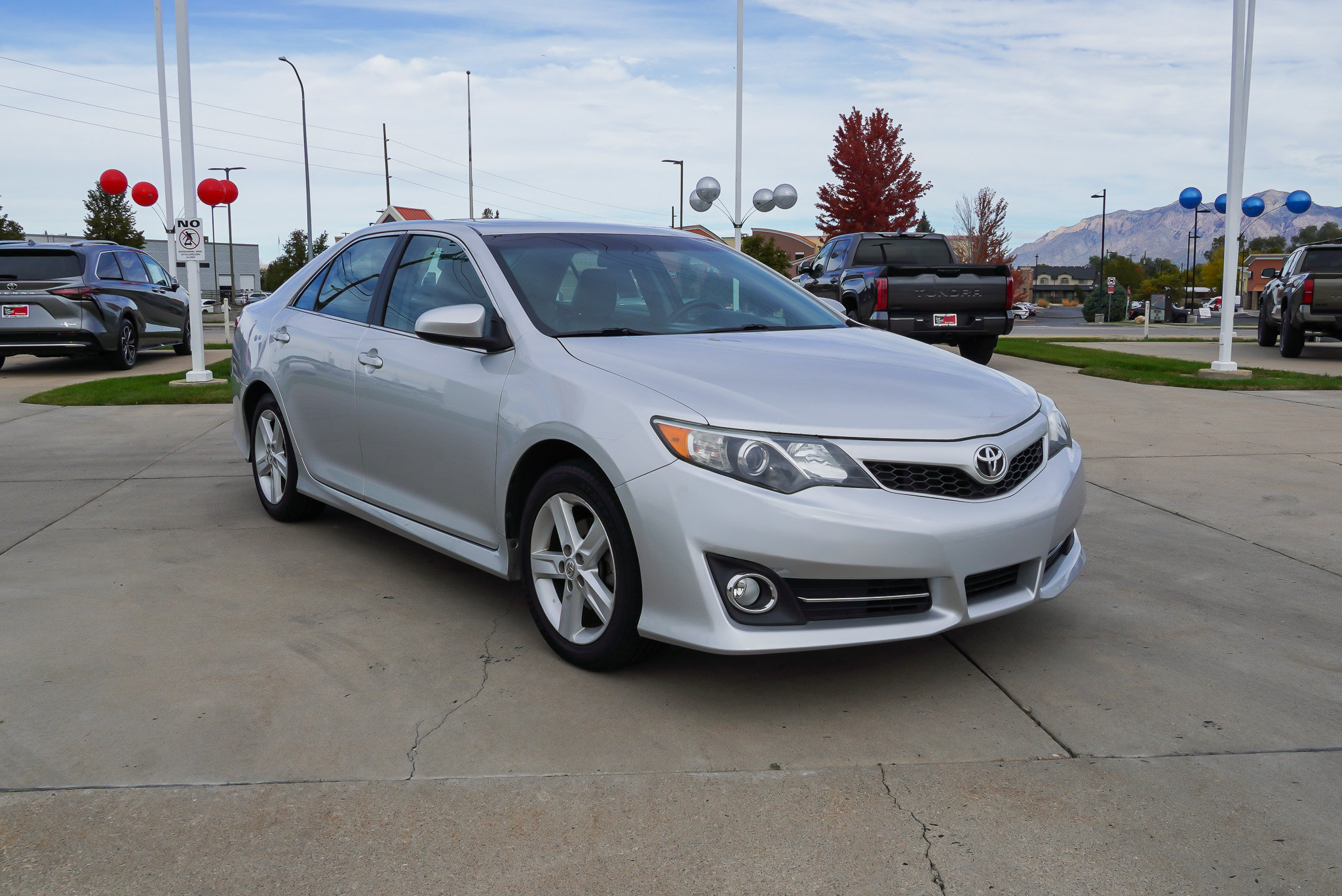 Used 2013 Toyota Camry SE with VIN 4T1BF1FK2DU721033 for sale in Riverdale, UT