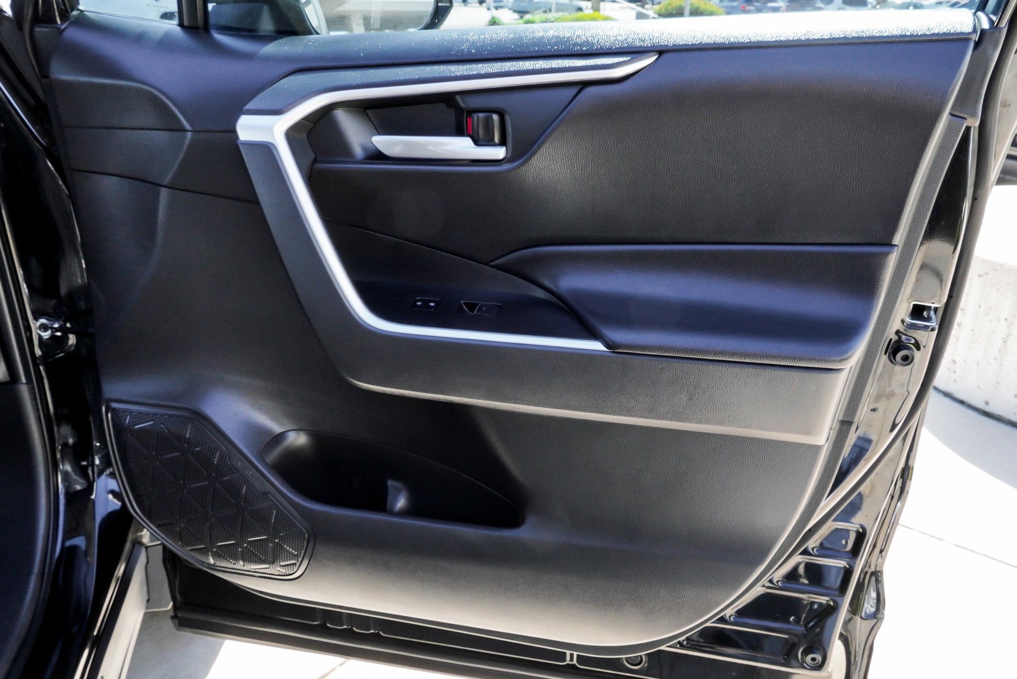 2024 Toyota RAV4 XLE Premium - Photo 28