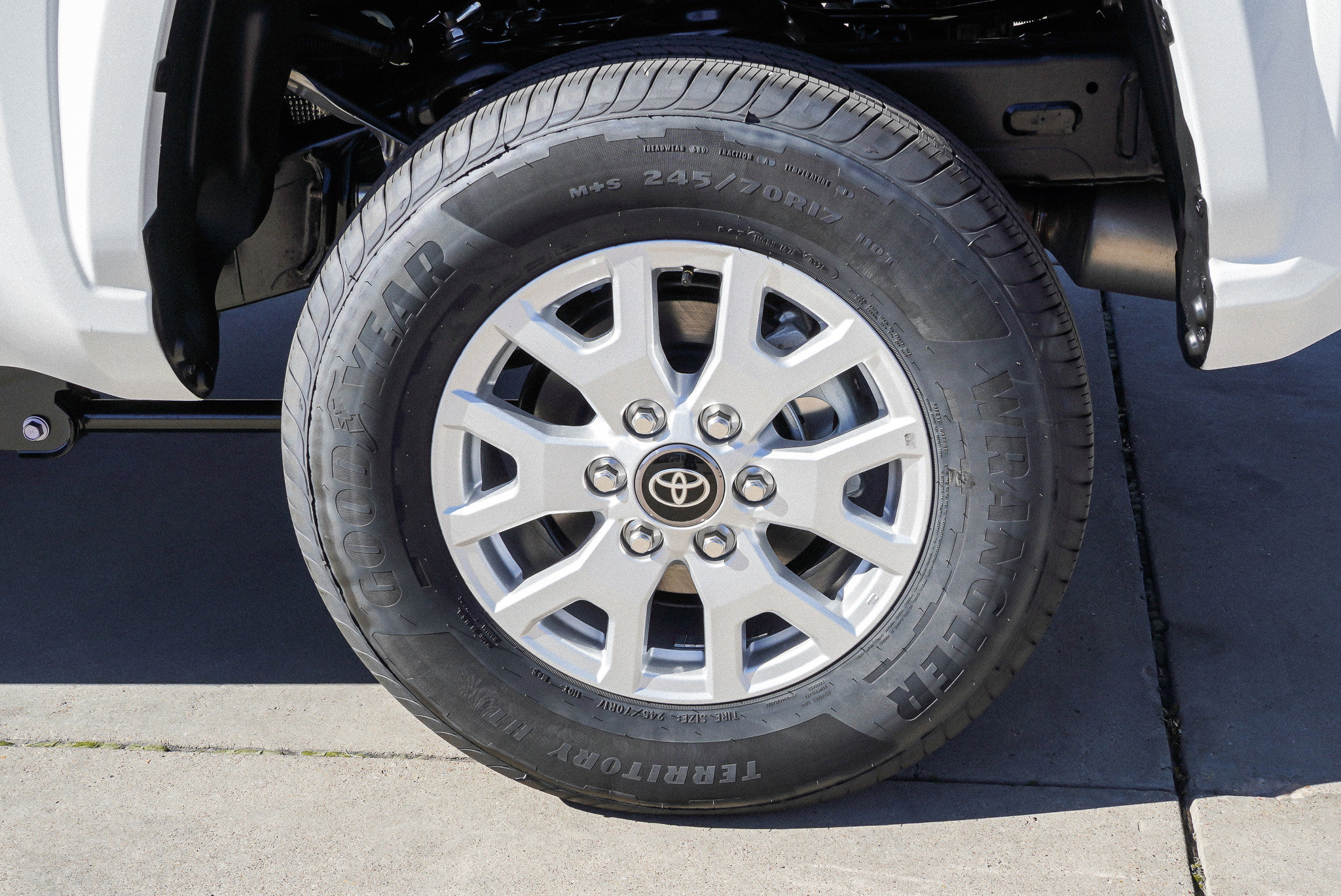 2026 Toyota Tacoma SR5 - Photo 13