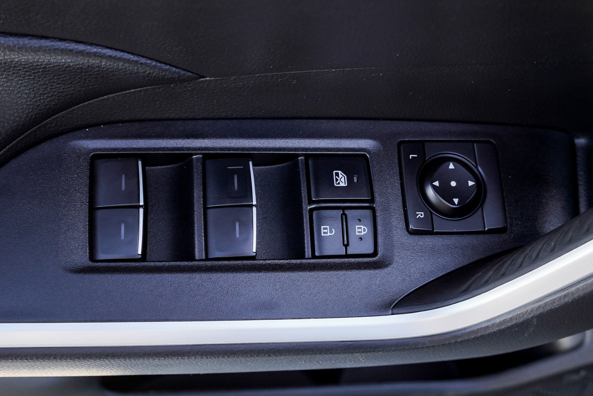 2024 Toyota RAV4 XLE Premium - Photo 19