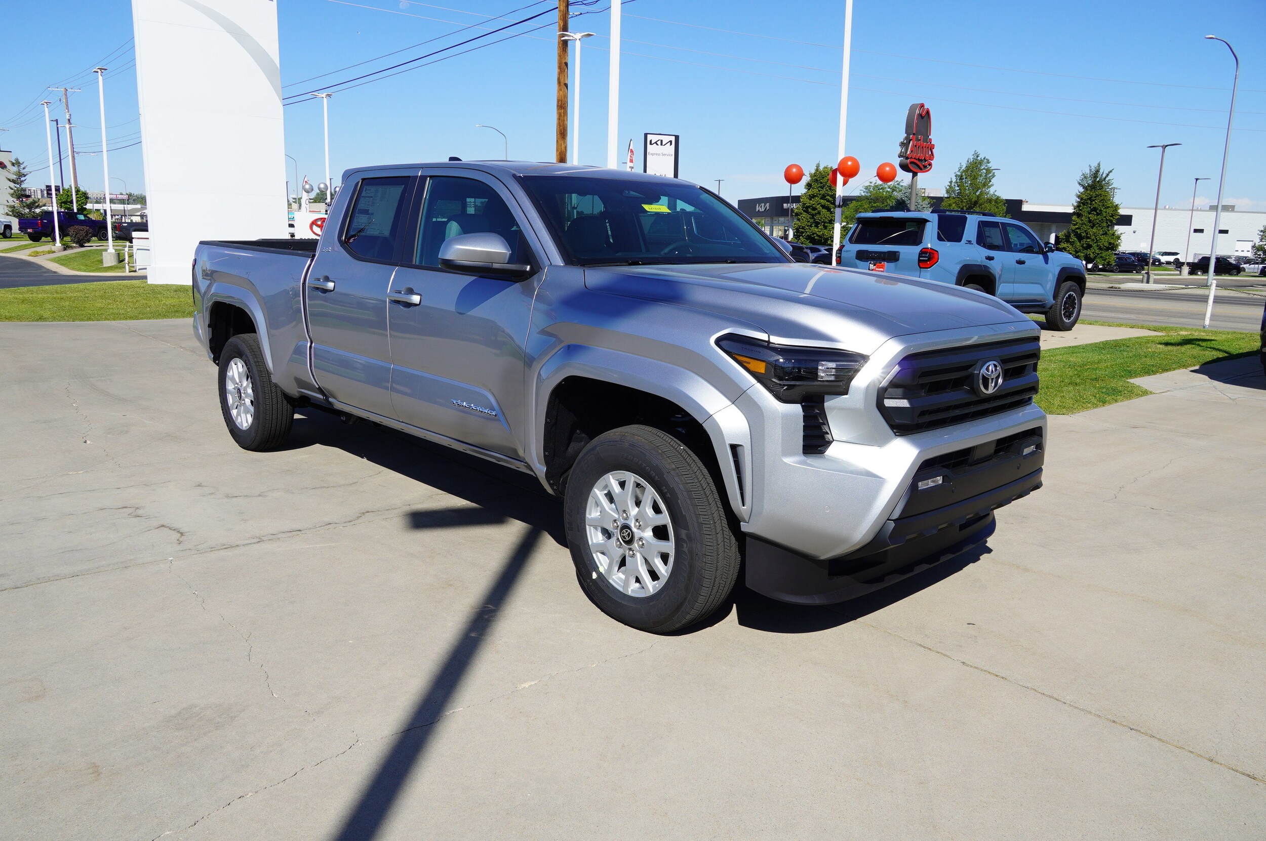 2025 Toyota Tacoma SR5 photo 2