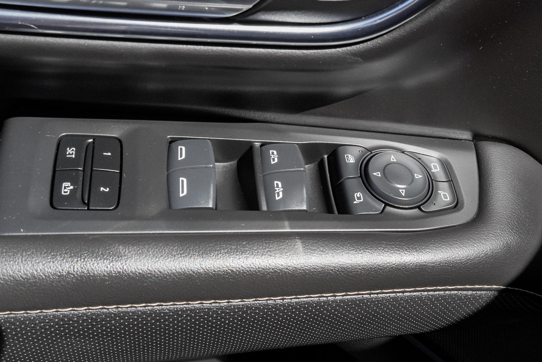 2024 GMC Yukon XL SLT - Photo 21