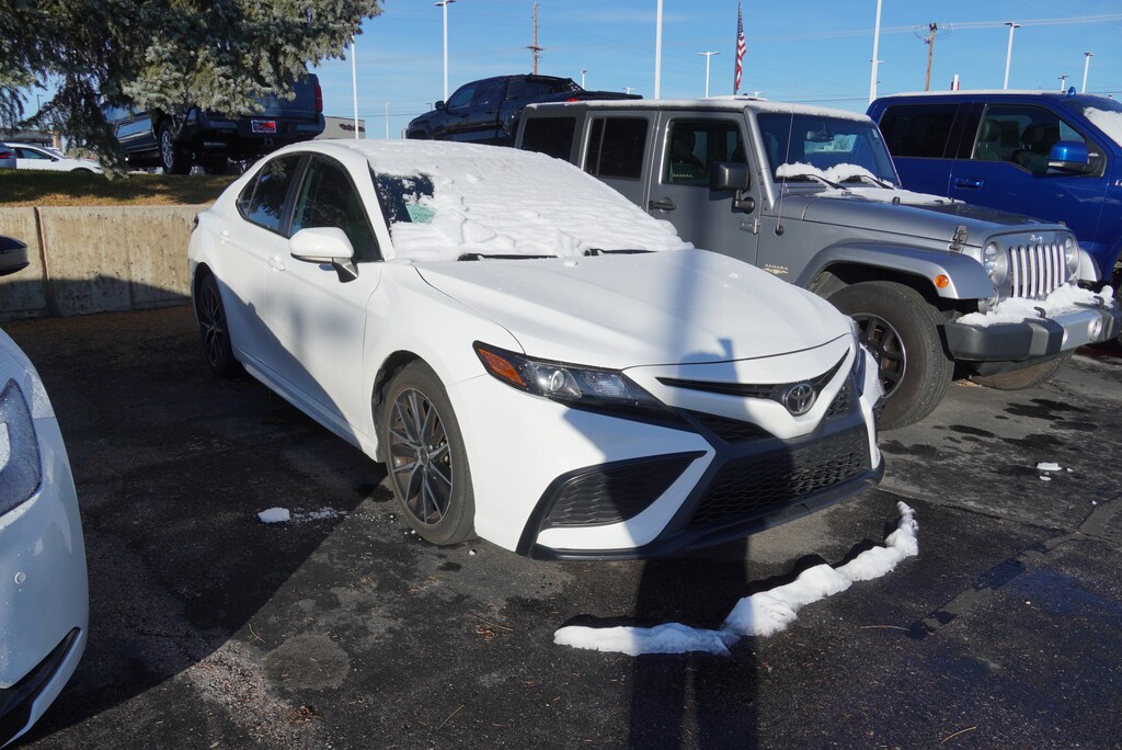Used 2021 Toyota Camry SE Sedan