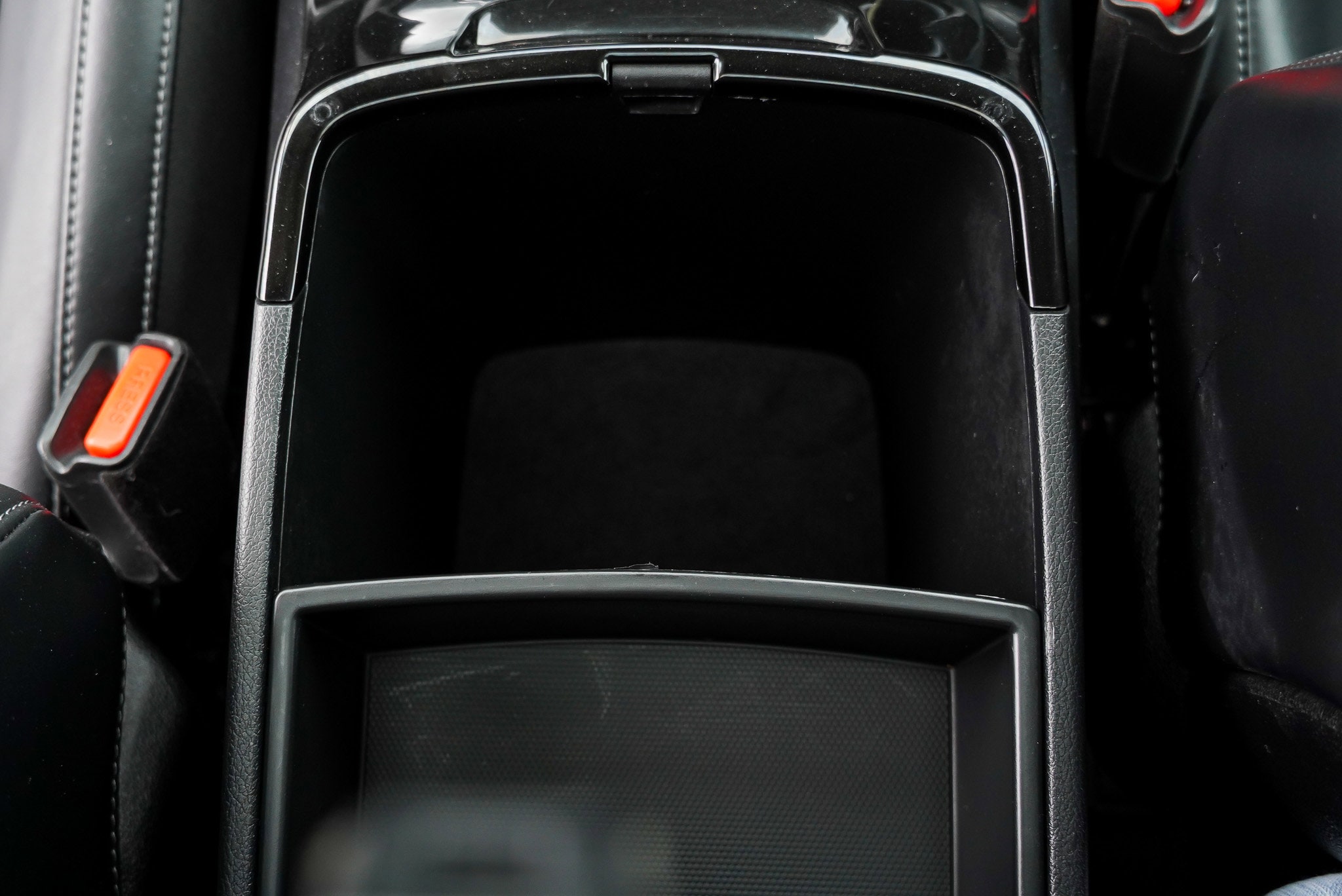 2025 Kia Telluride S - Photo 42