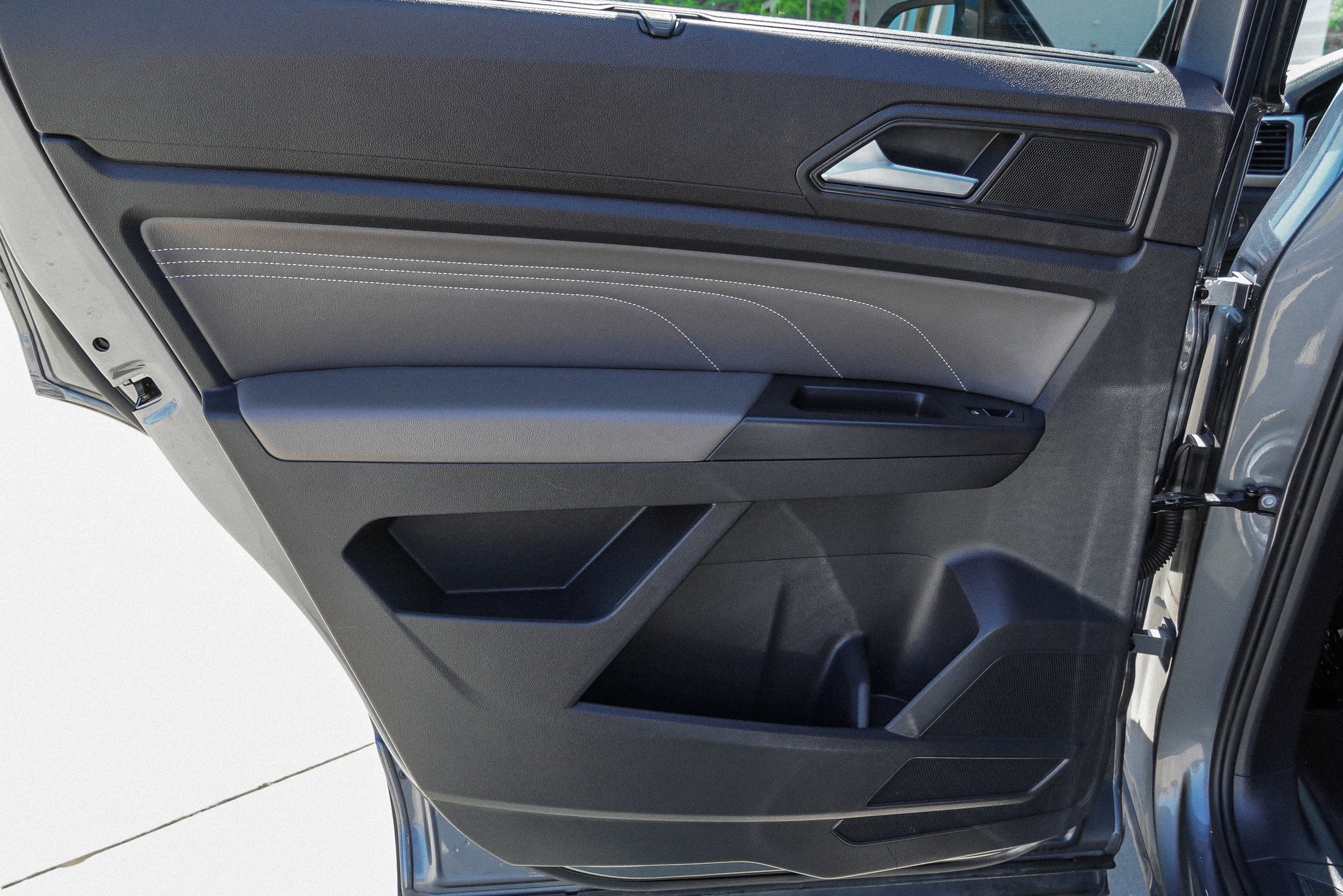 2022 Volkswagen Atlas SE w/Tech - Photo 27