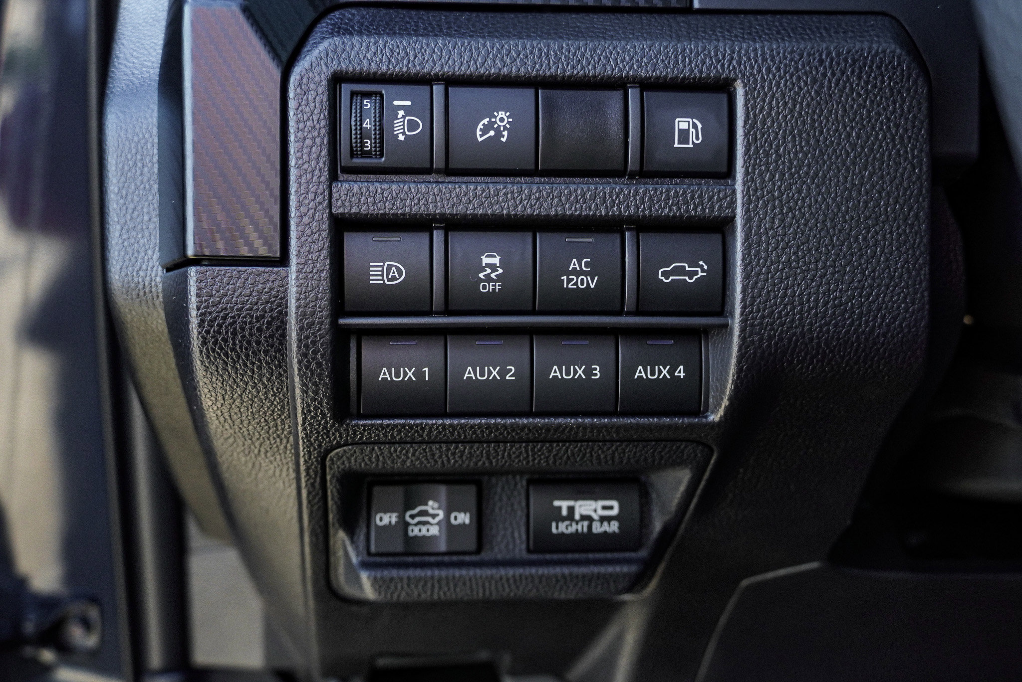 2025 Toyota Tacoma TRD Pro - Photo 18