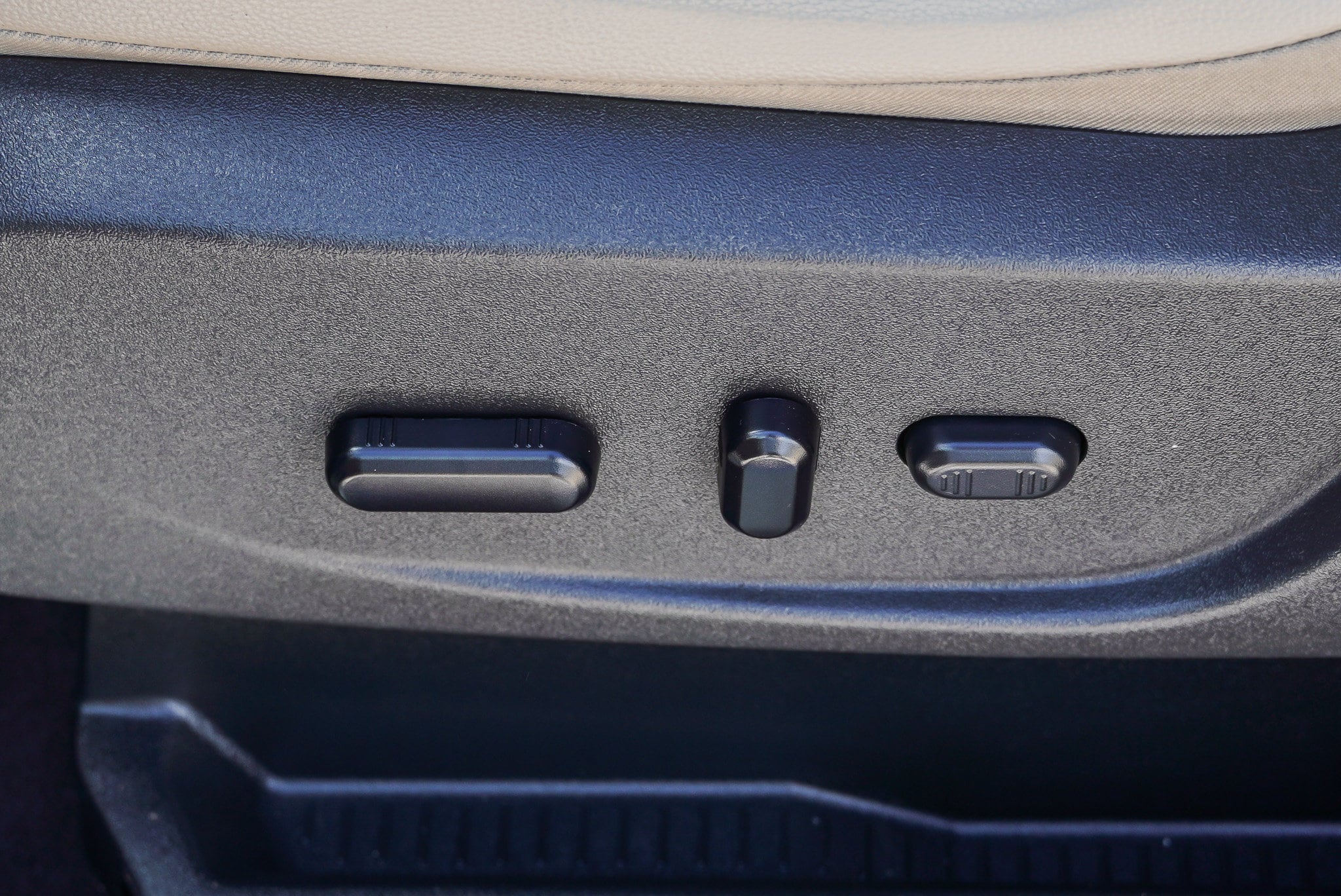 2019 Ford Escape Titanium - Photo 18