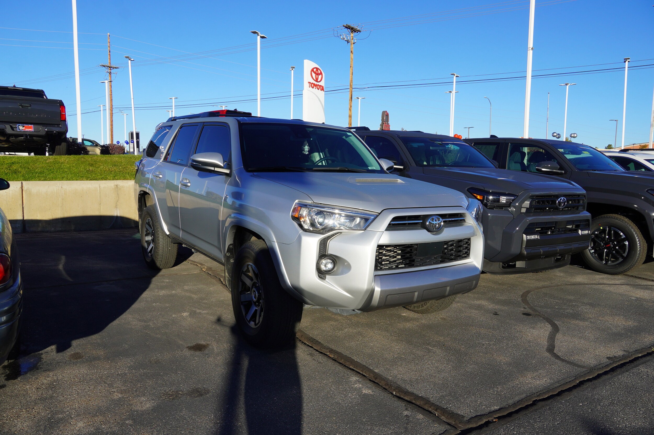 2022 Toyota 4Runner TRD Off-Road Premium photo 2