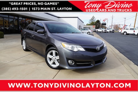 2013 Toyota Camry SE Sedan