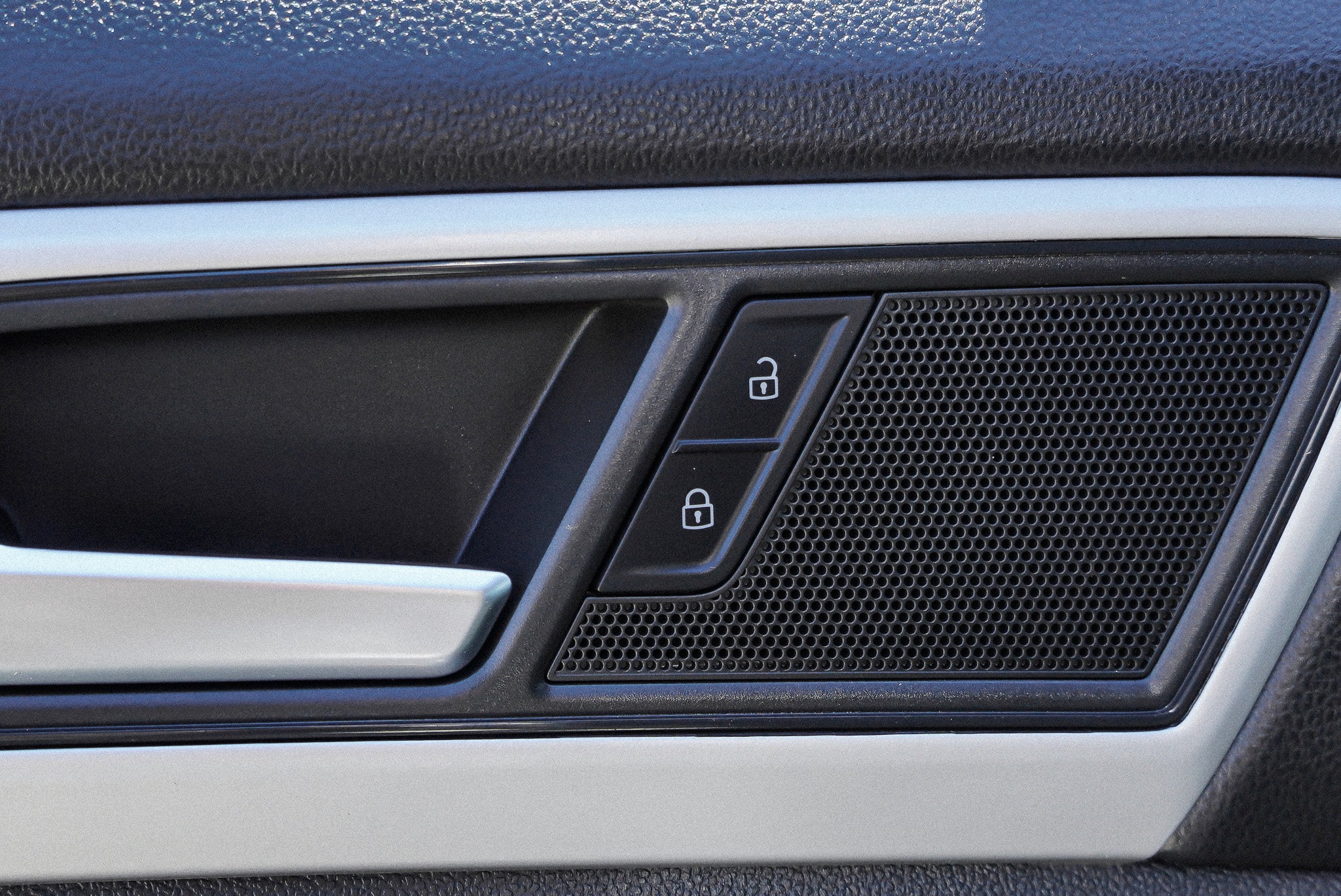 2022 Volkswagen Atlas SE w/Tech - Photo 20