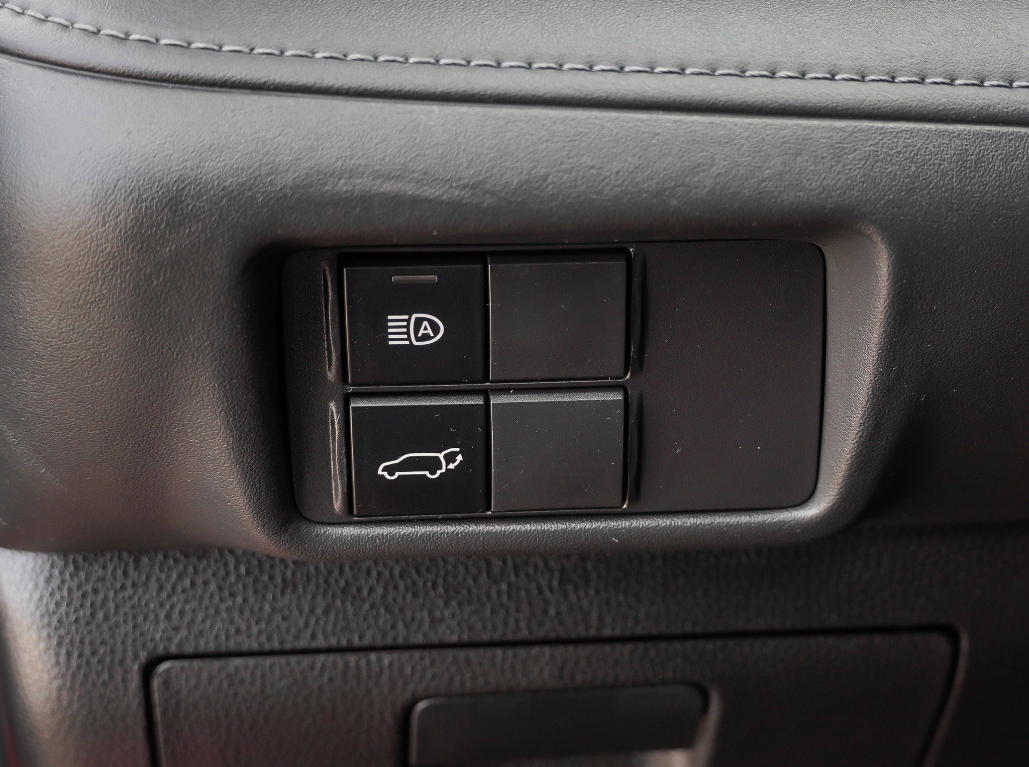 2022 Toyota Highlander XLE - Photo 17