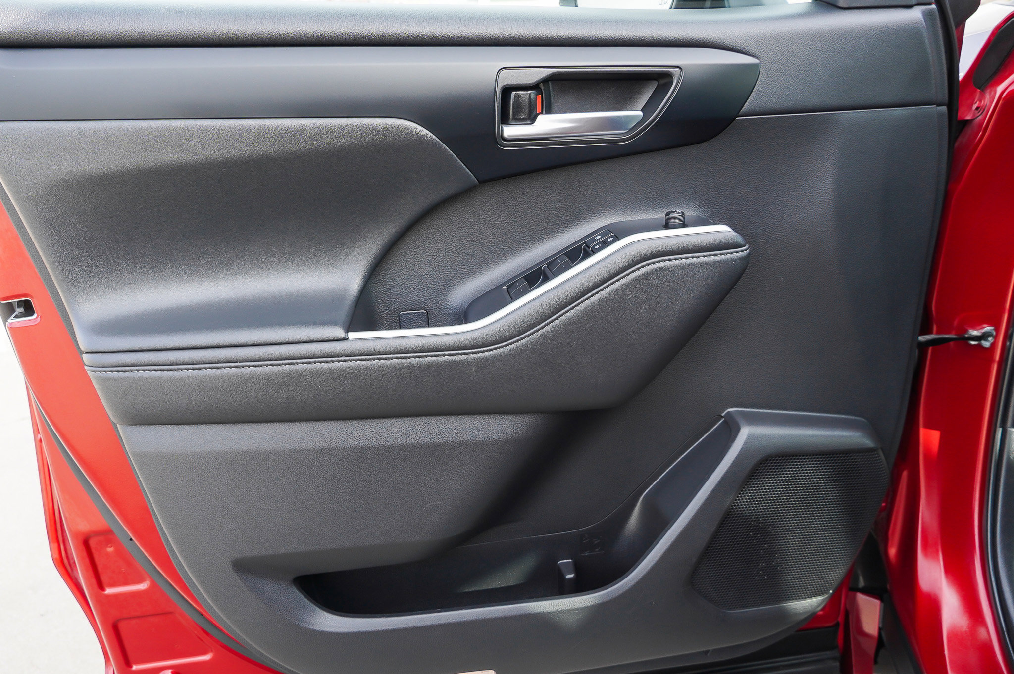 2022 Toyota Highlander XLE - Photo 19
