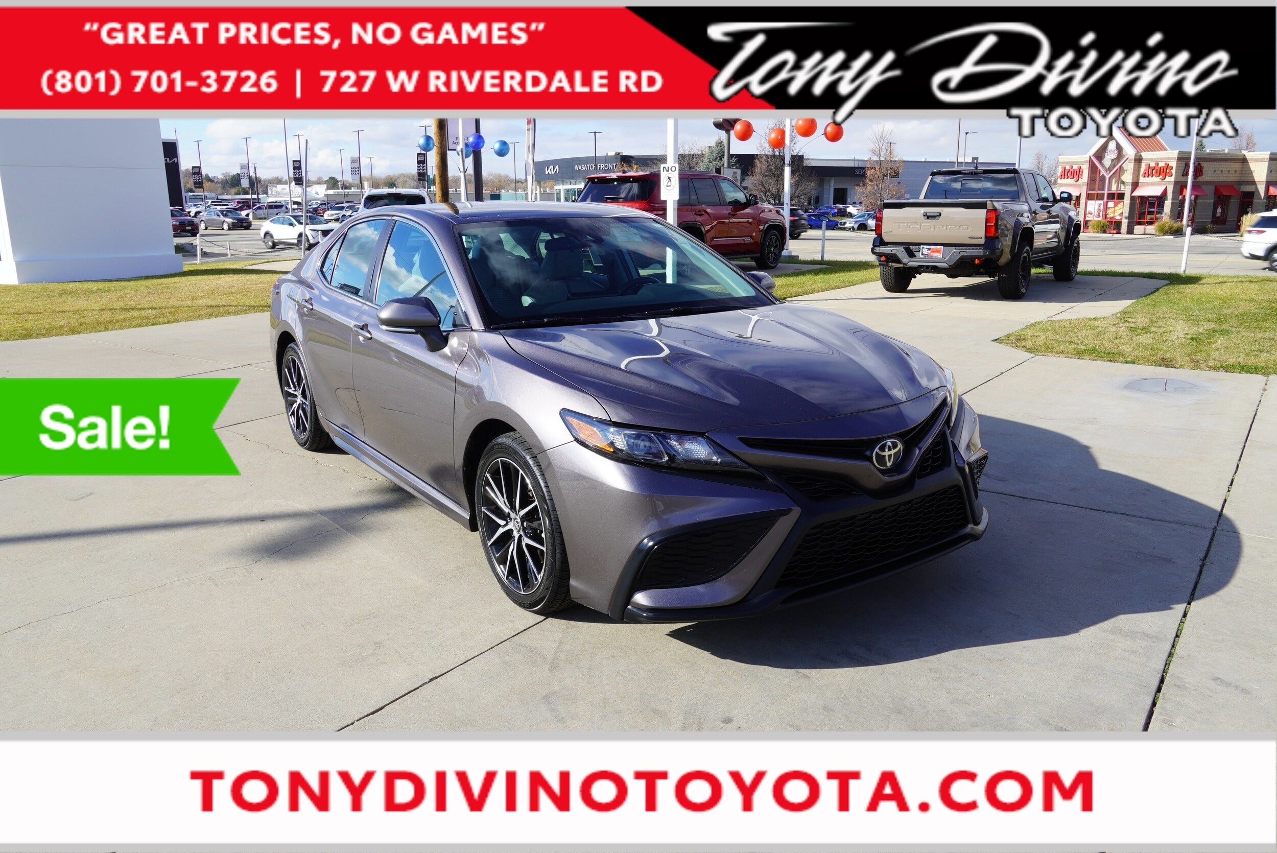 2022 Toyota Camry SE's photo