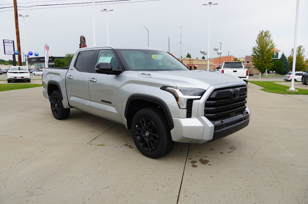 New 2025 Toyota Tundra i-FORCE MAX Limited i-FORCE MAX Truck CrewMax