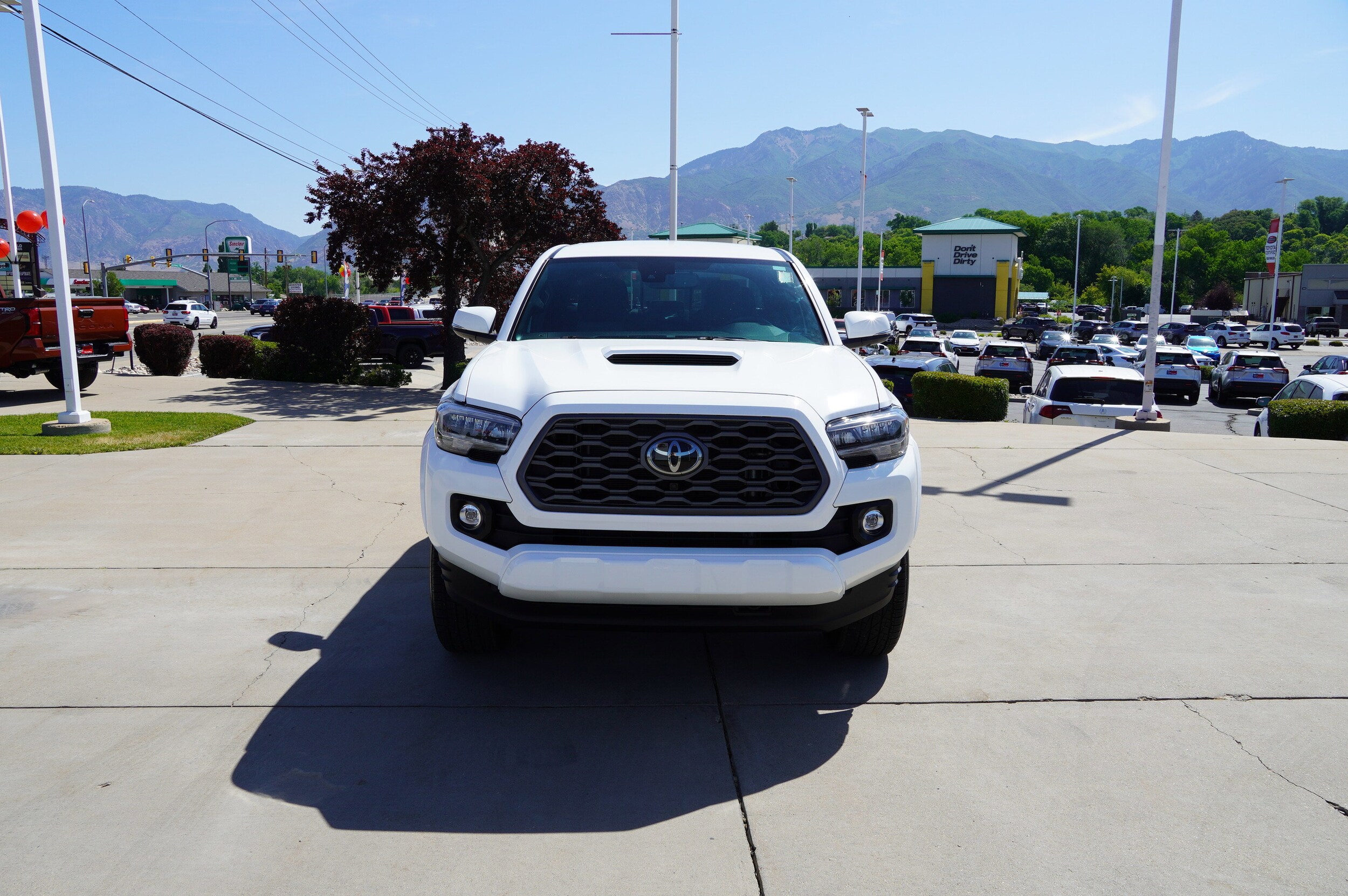 2023 Toyota Tacoma TRD Sport photo 3