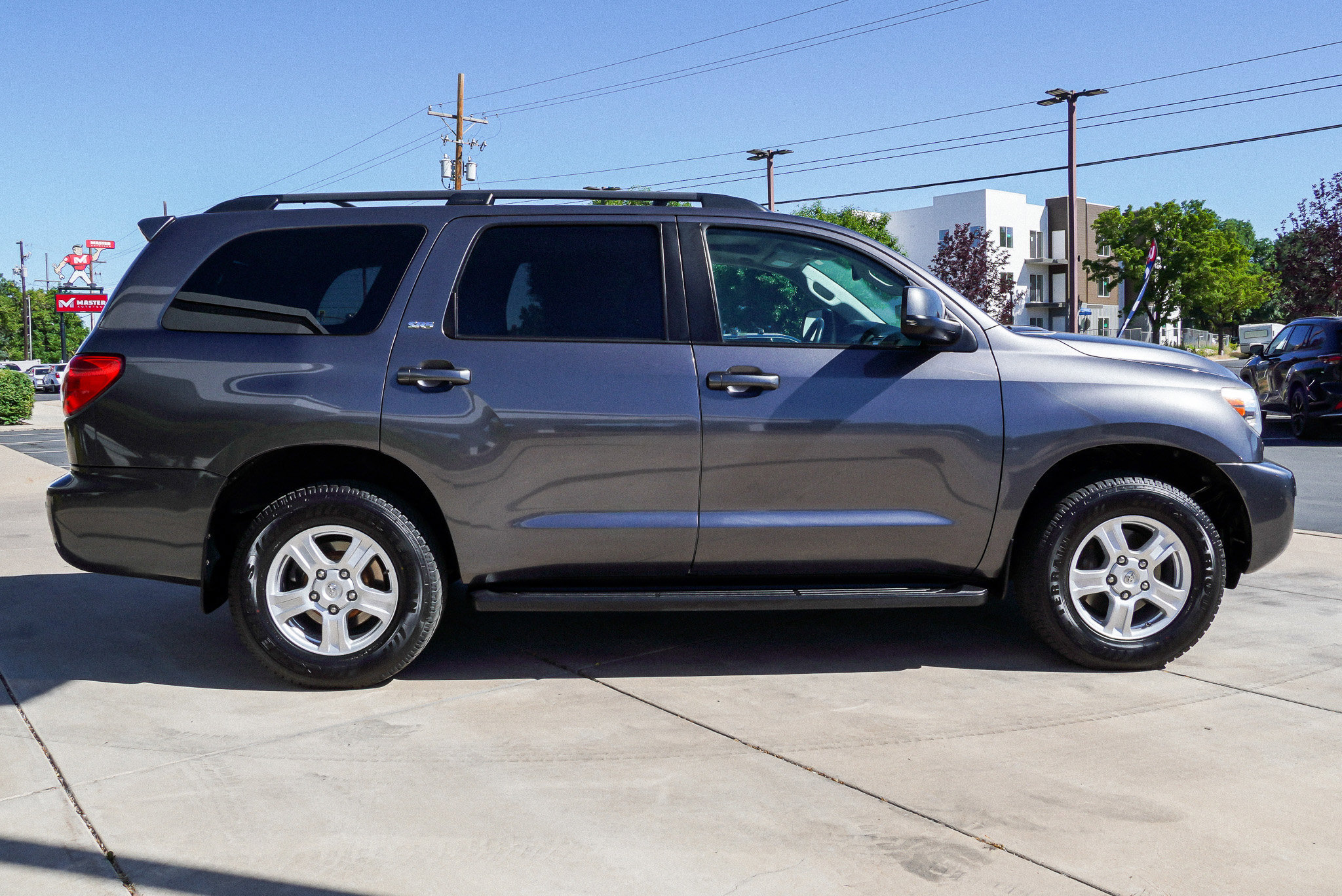2016 Toyota Sequoia SR5 - Photo 9