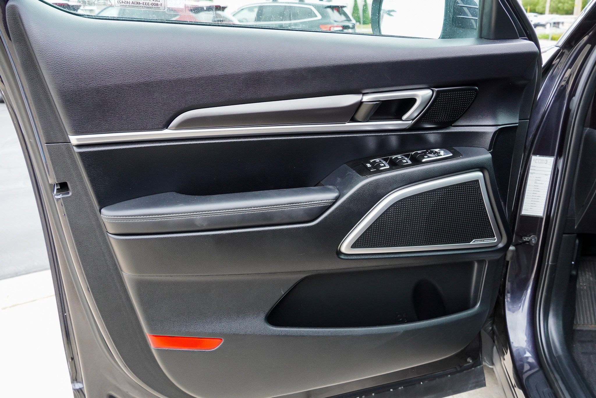 2025 Kia Telluride S - Photo 20