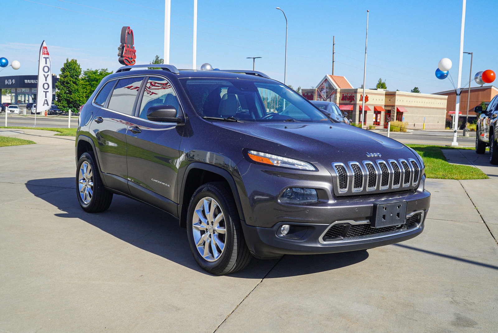 Used 2016 Jeep Cherokee Limited with VIN 1C4PJMDS8GW139587 for sale in Riverdale, UT