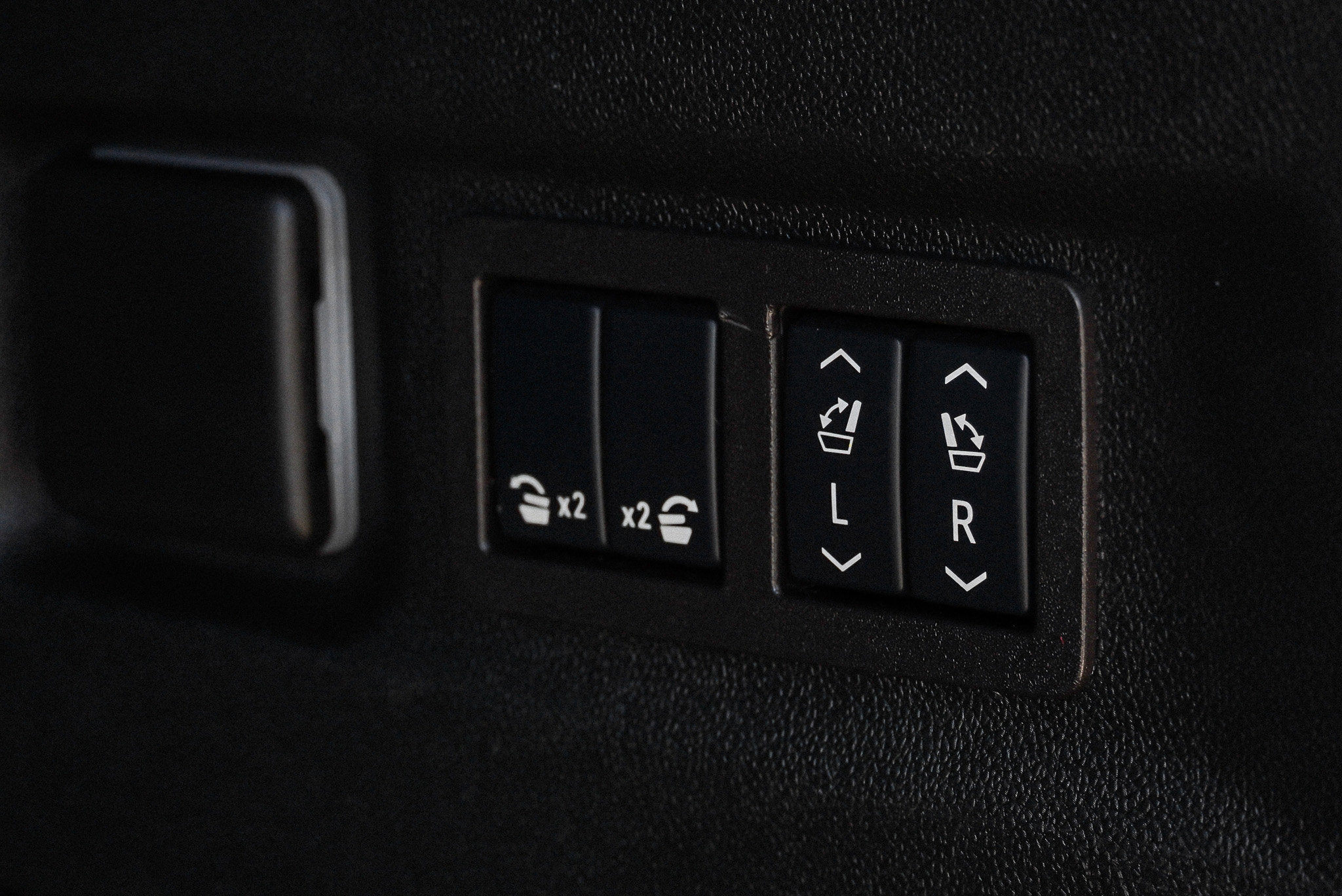 2024 GMC Yukon XL SLT - Photo 15