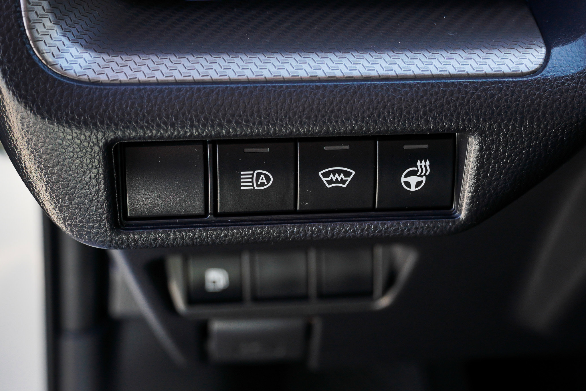 2024 Toyota Prius XLE - Photo 18