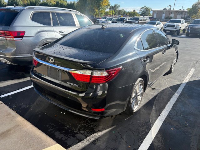 2014 Lexus ES 300h photo 4