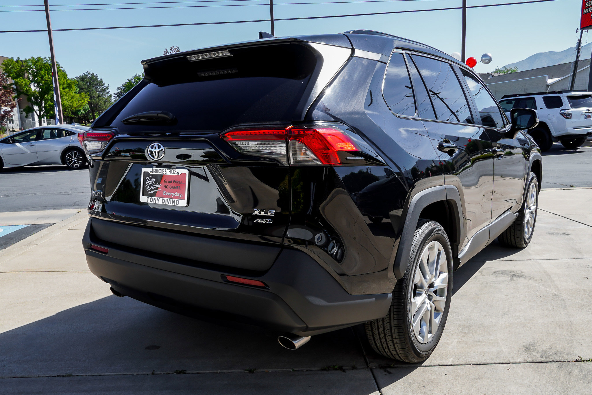 2024 Toyota RAV4 XLE Premium - Photo 8