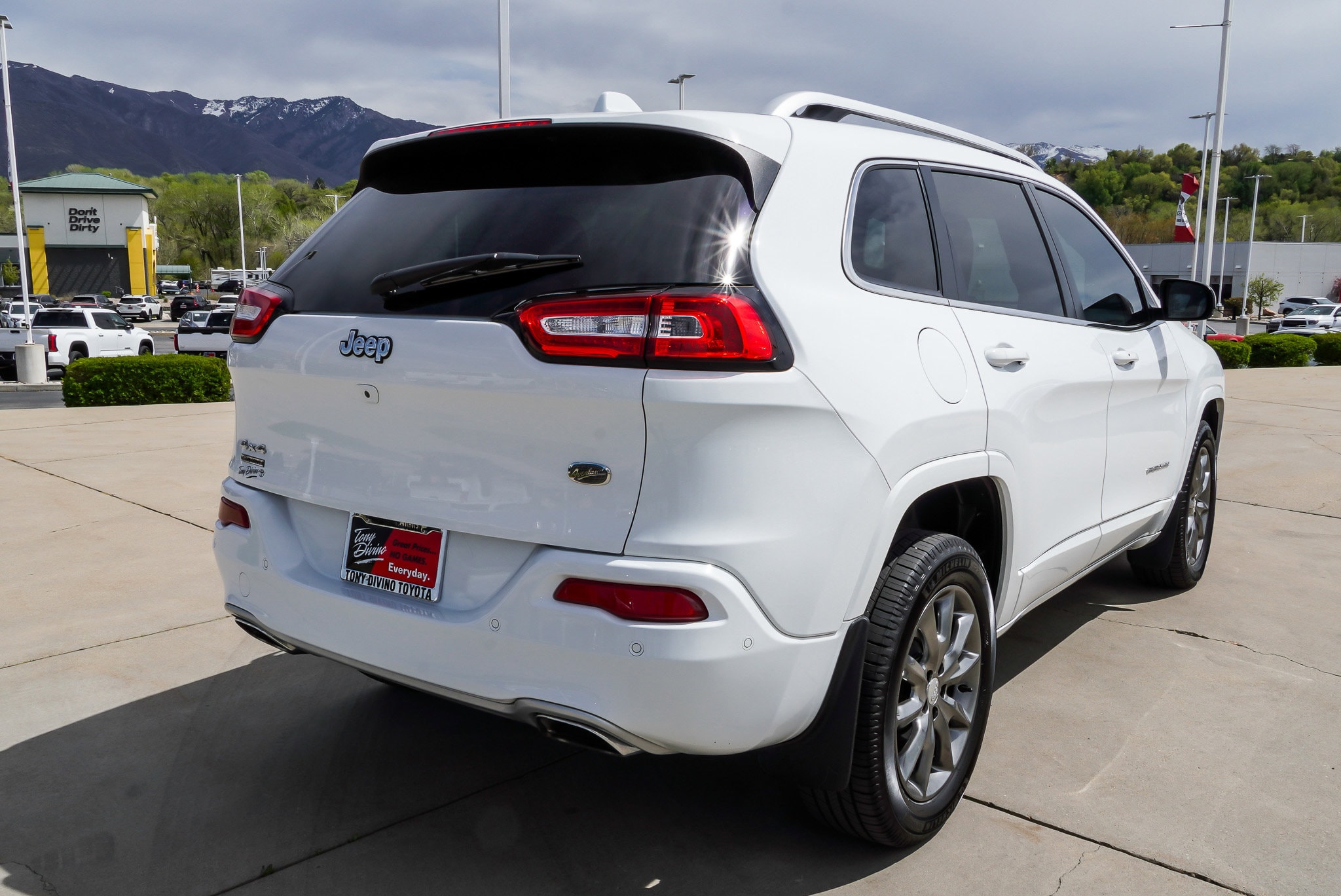 2018 Jeep Cherokee Overland - Photo 8