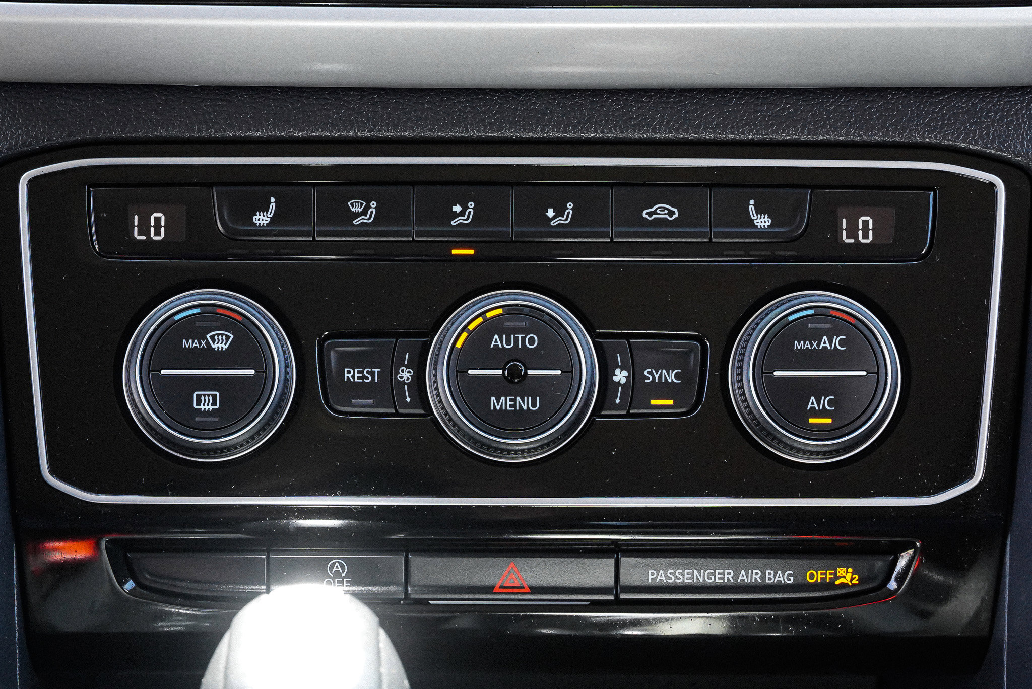 2022 Volkswagen Atlas SE w/Tech - Photo 42