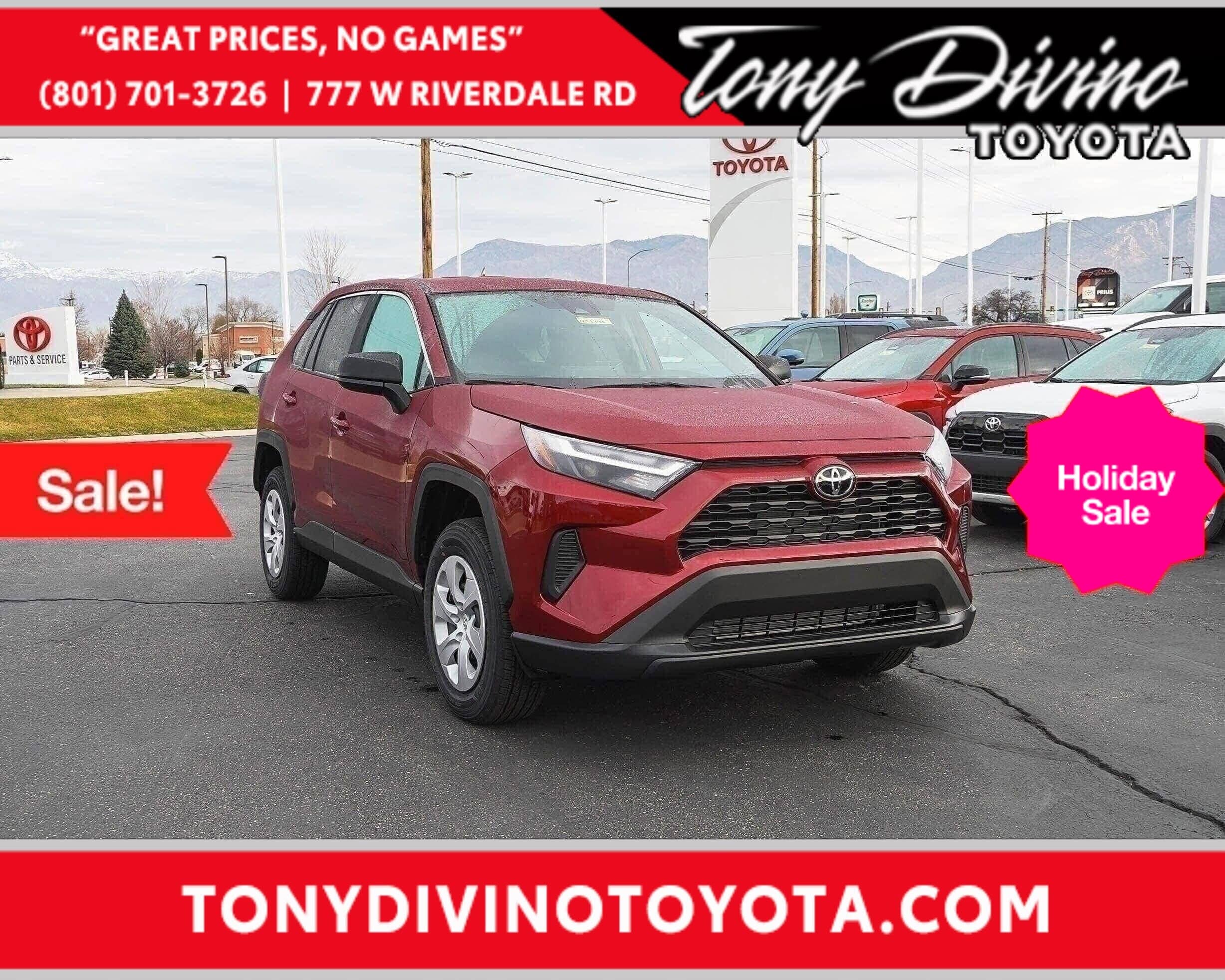 2025 Toyota RAV4 LE's photo