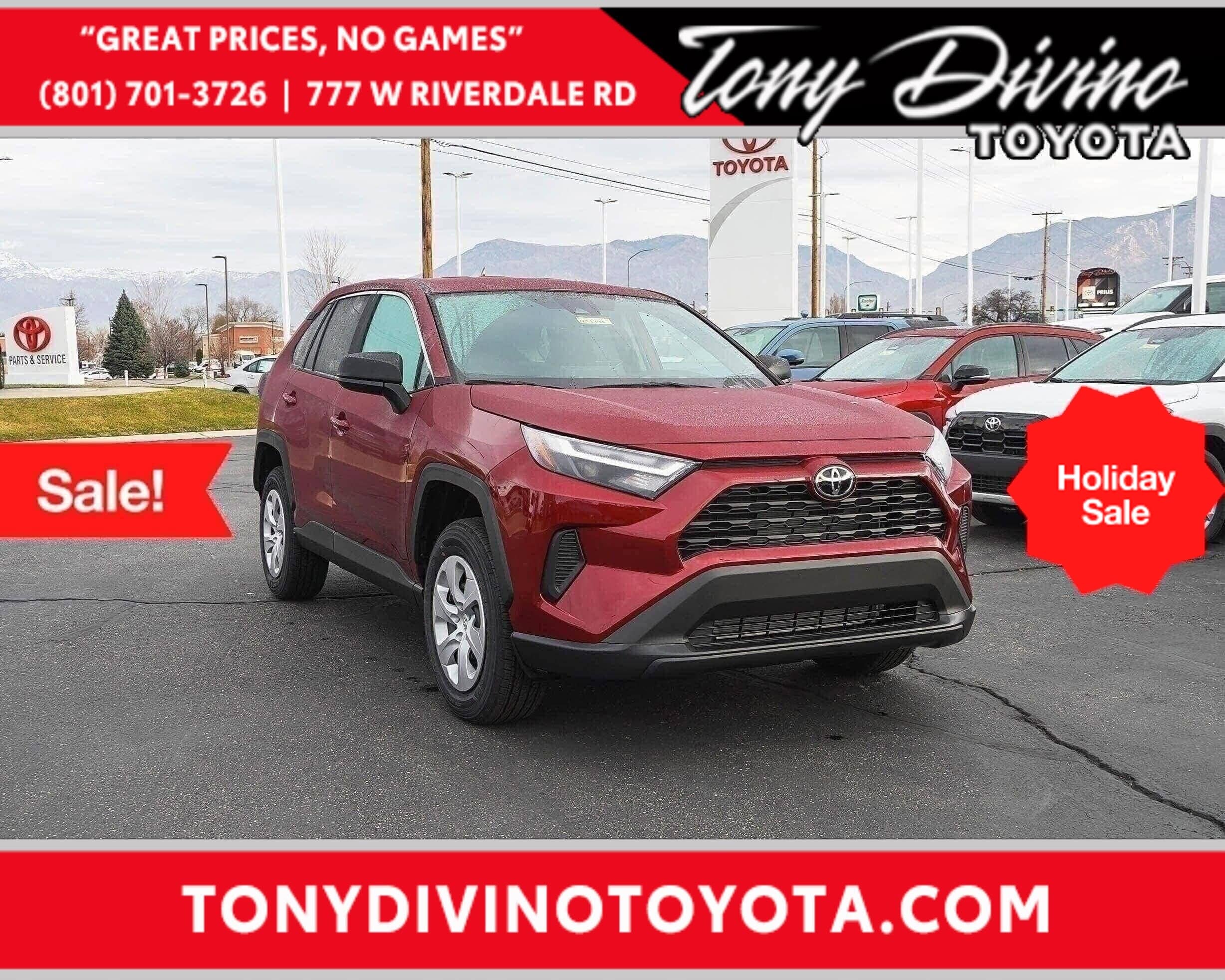 2025 Toyota RAV4 LE's photo