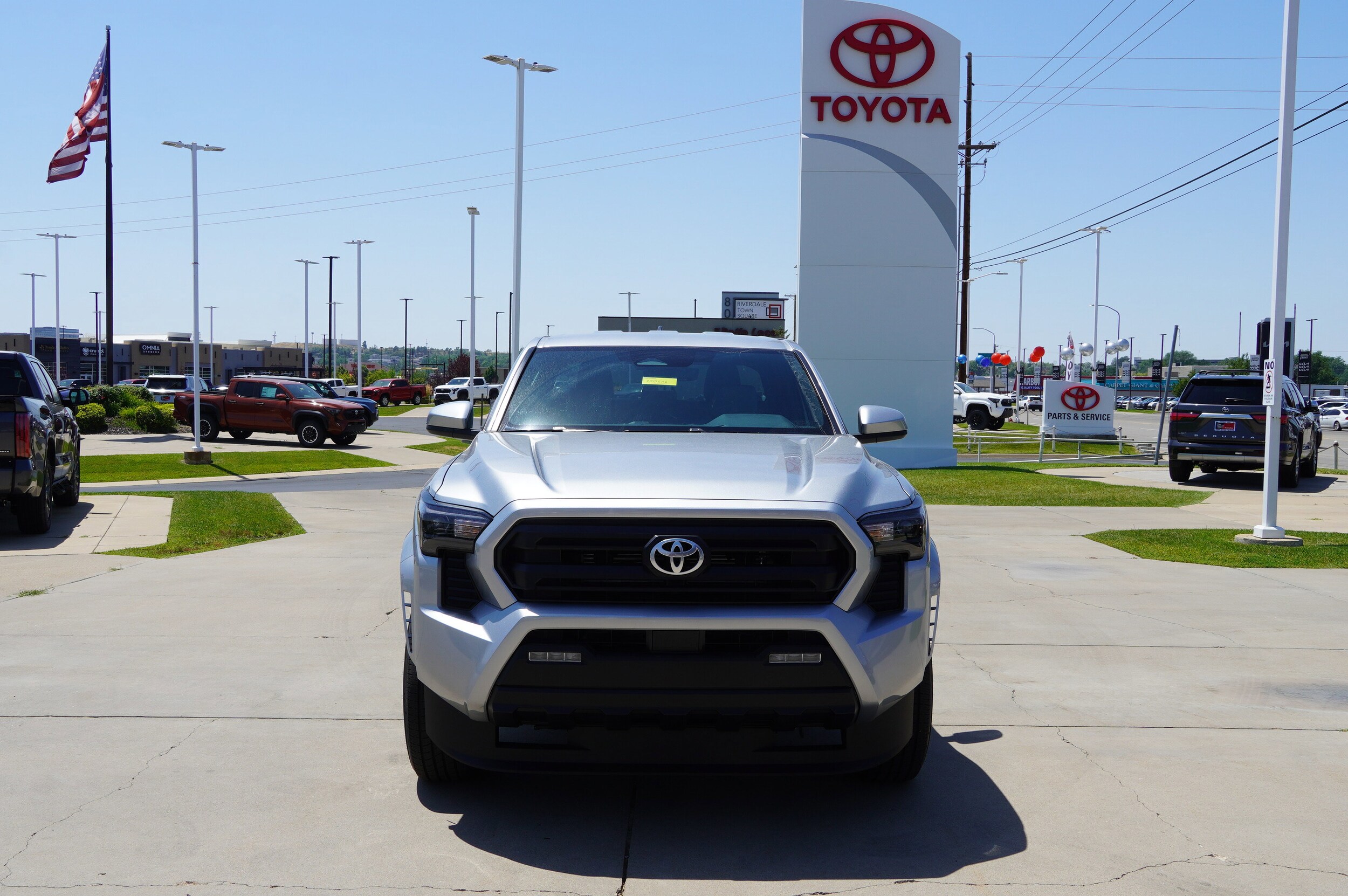 2025 Toyota Tacoma SR5 photo 3