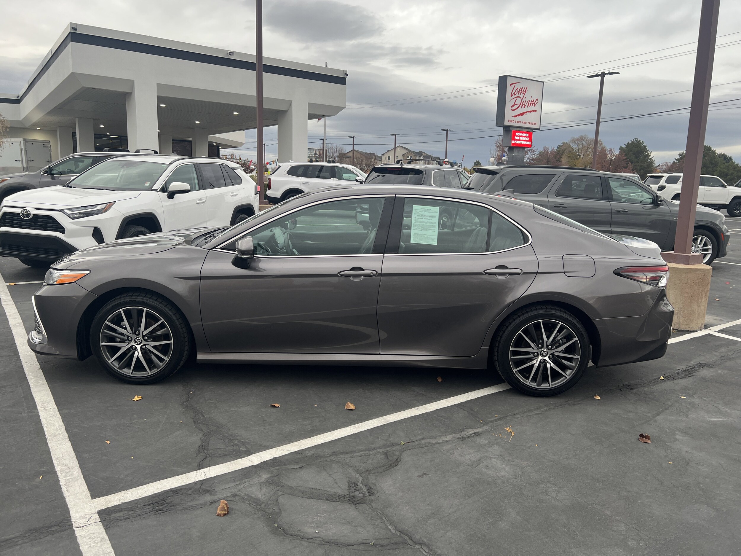 2024 Toyota Camry XLE photo 3