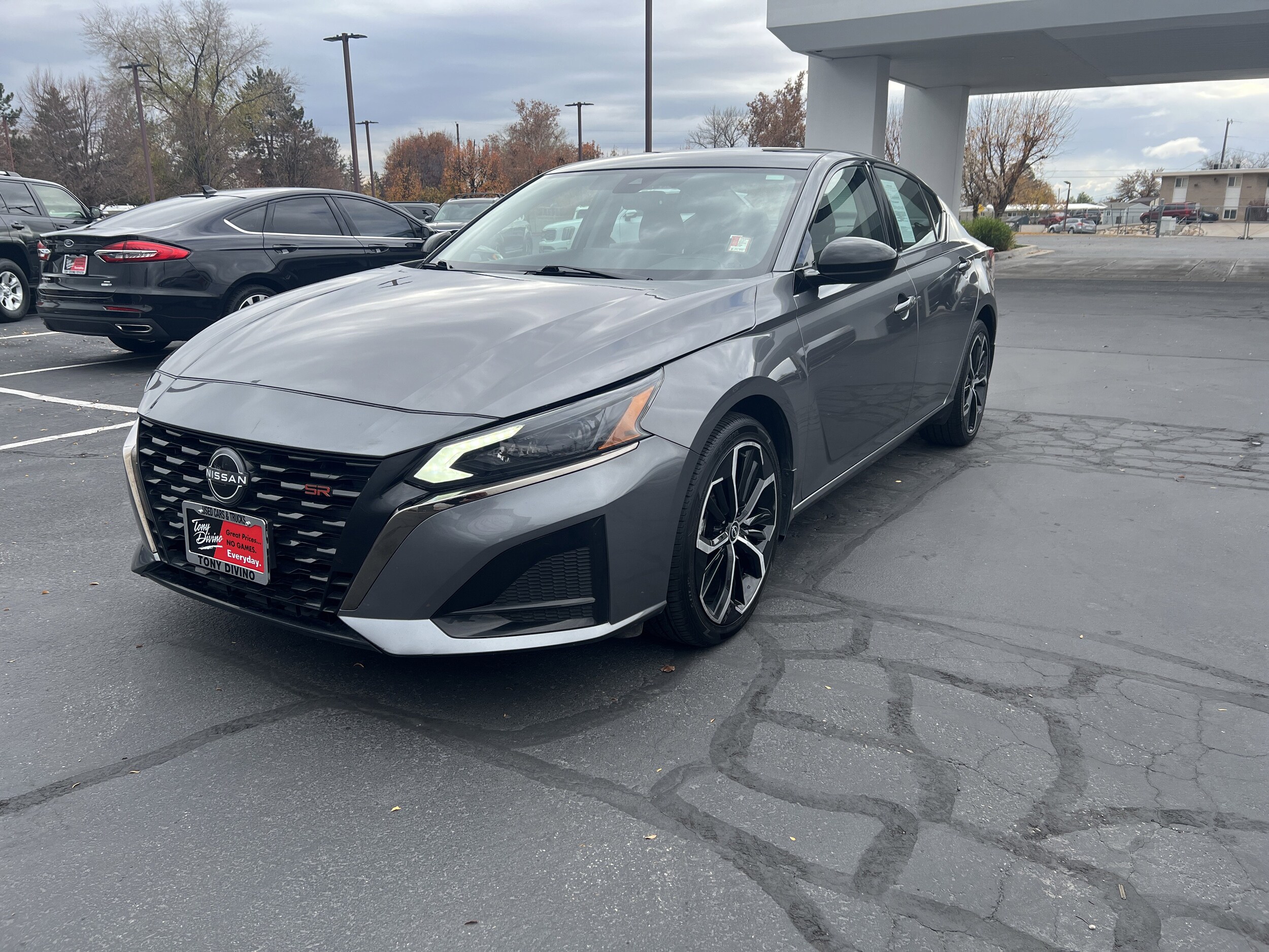 2024 Nissan Altima 2.5 SR photo 2