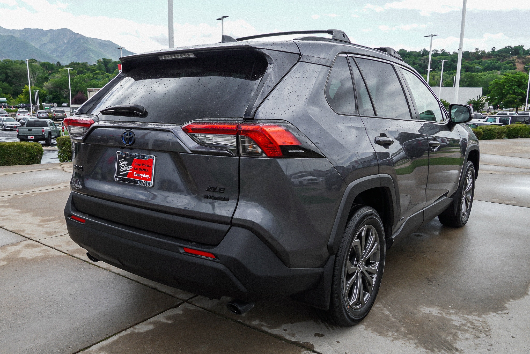 2023 Toyota RAV4 XLE Premium - Photo 8