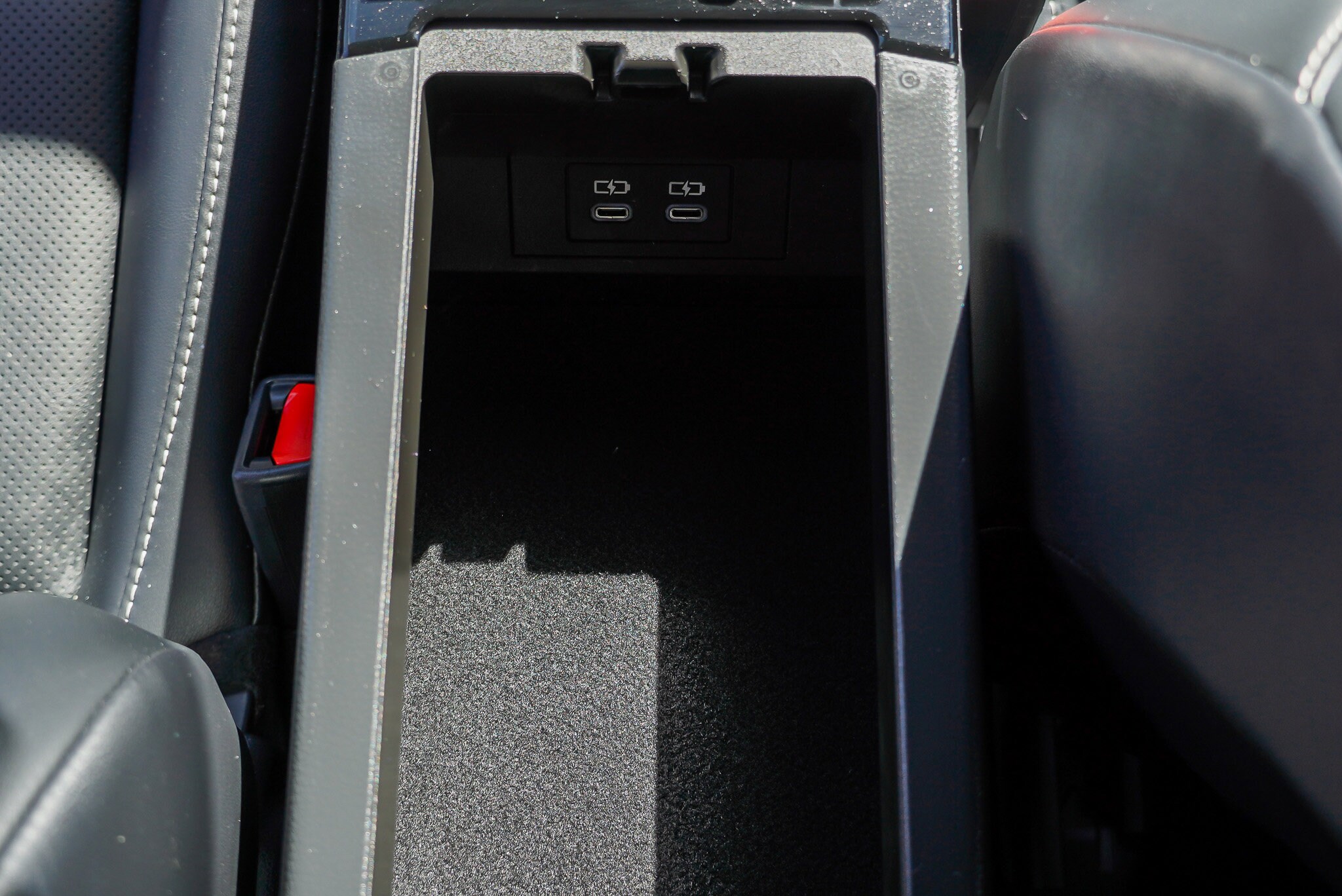 2024 Toyota Prius XLE - Photo 38