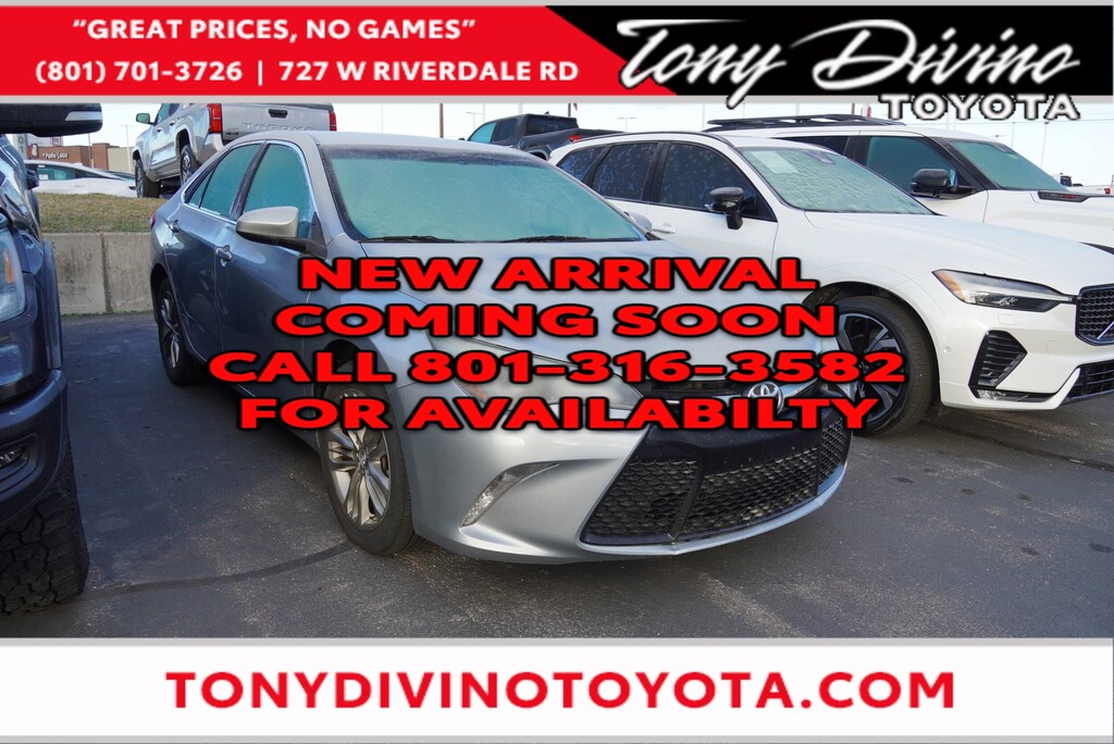 Used 2017 Toyota Camry SE Sedan