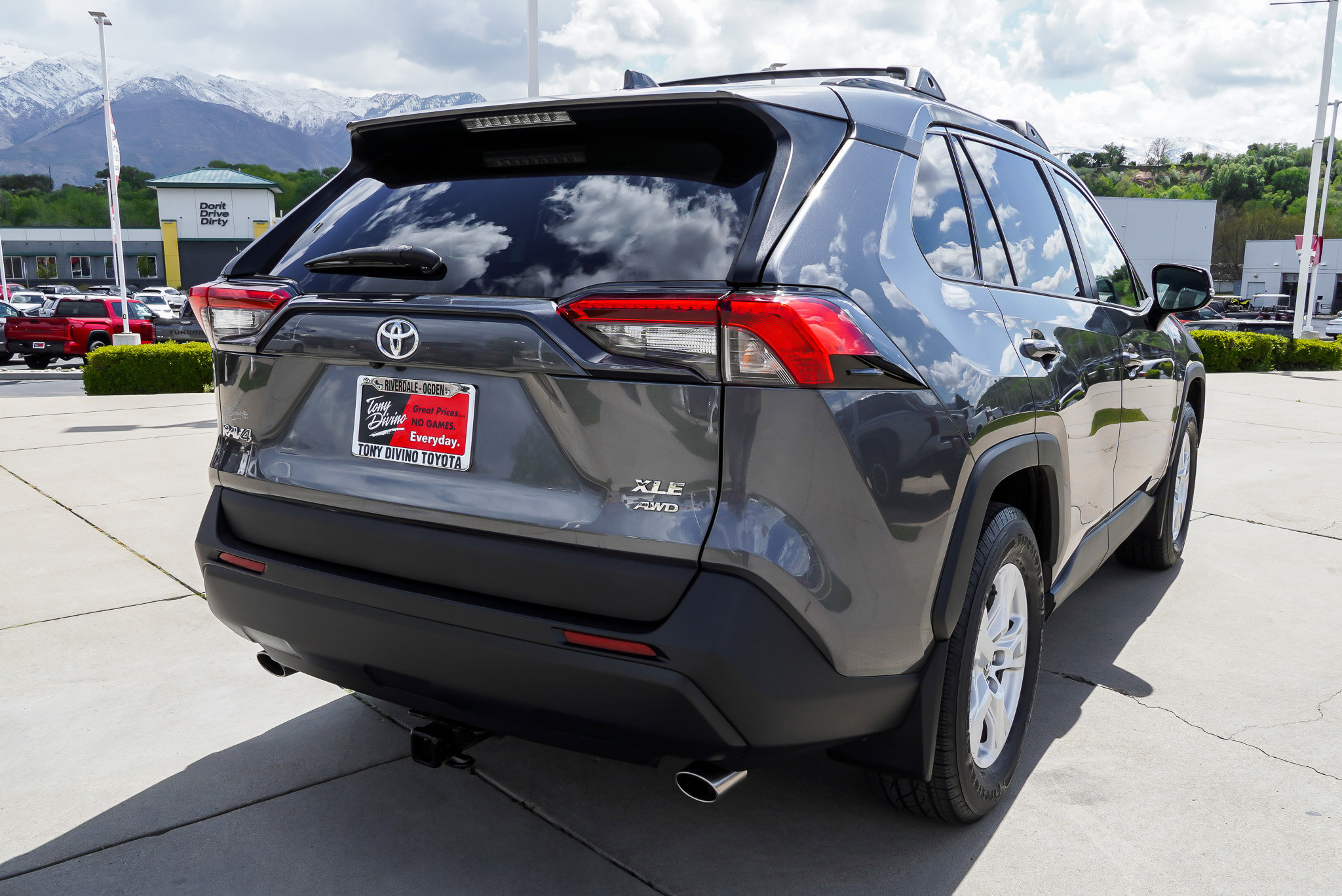 2021 Toyota RAV4 XLE - Photo 8