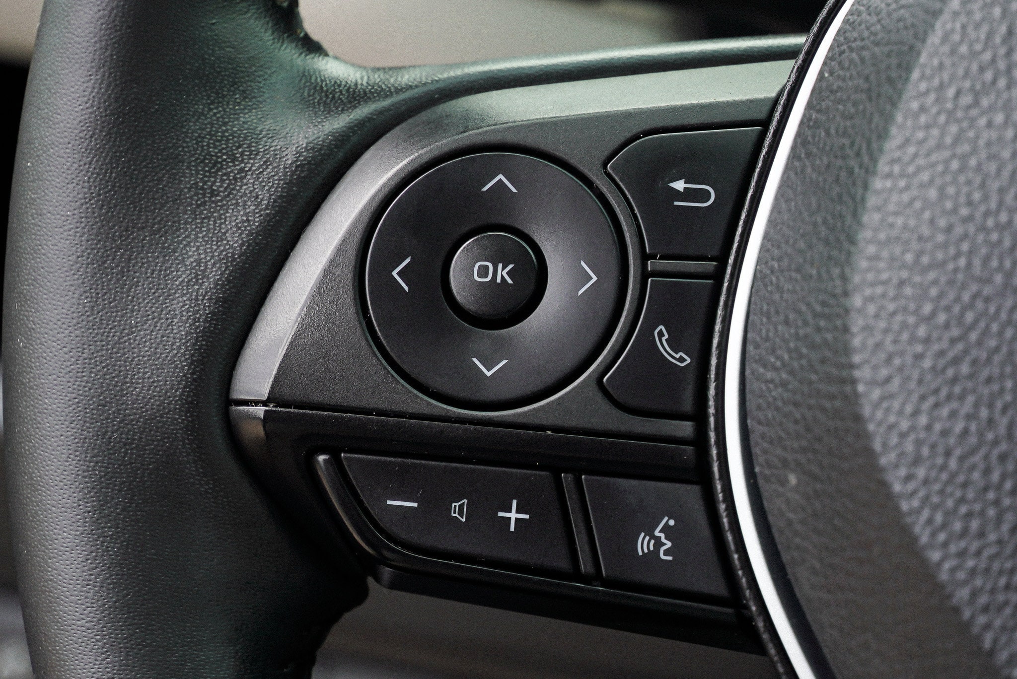 2023 Toyota RAV4 XLE Premium - Photo 35